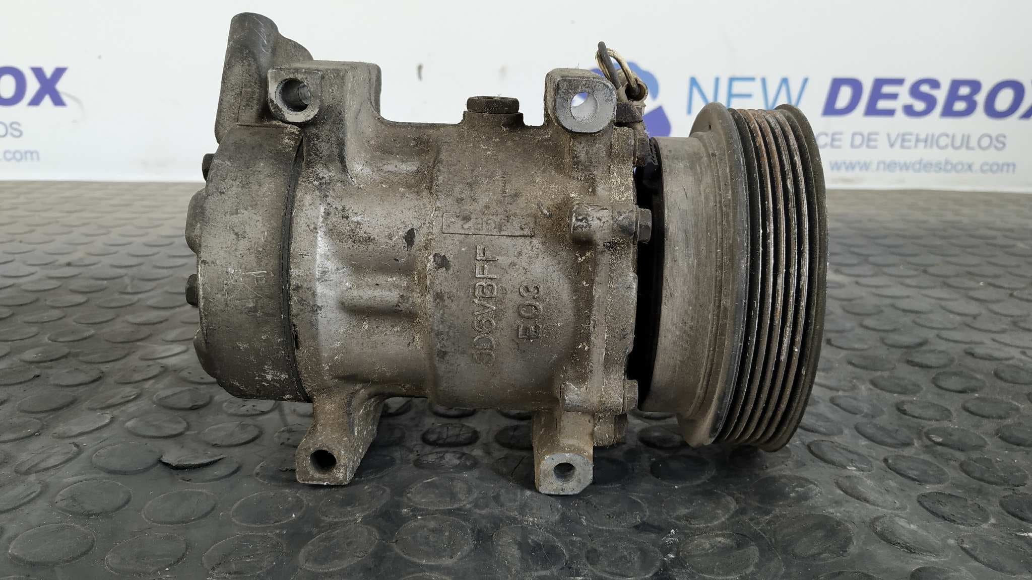 Recambio de COMPRESOR AIRE ACONDICIONADO para RENAULT CLIO II FASE II (B/CB0) K9K704 referencia OEM IAM 7700273801 2