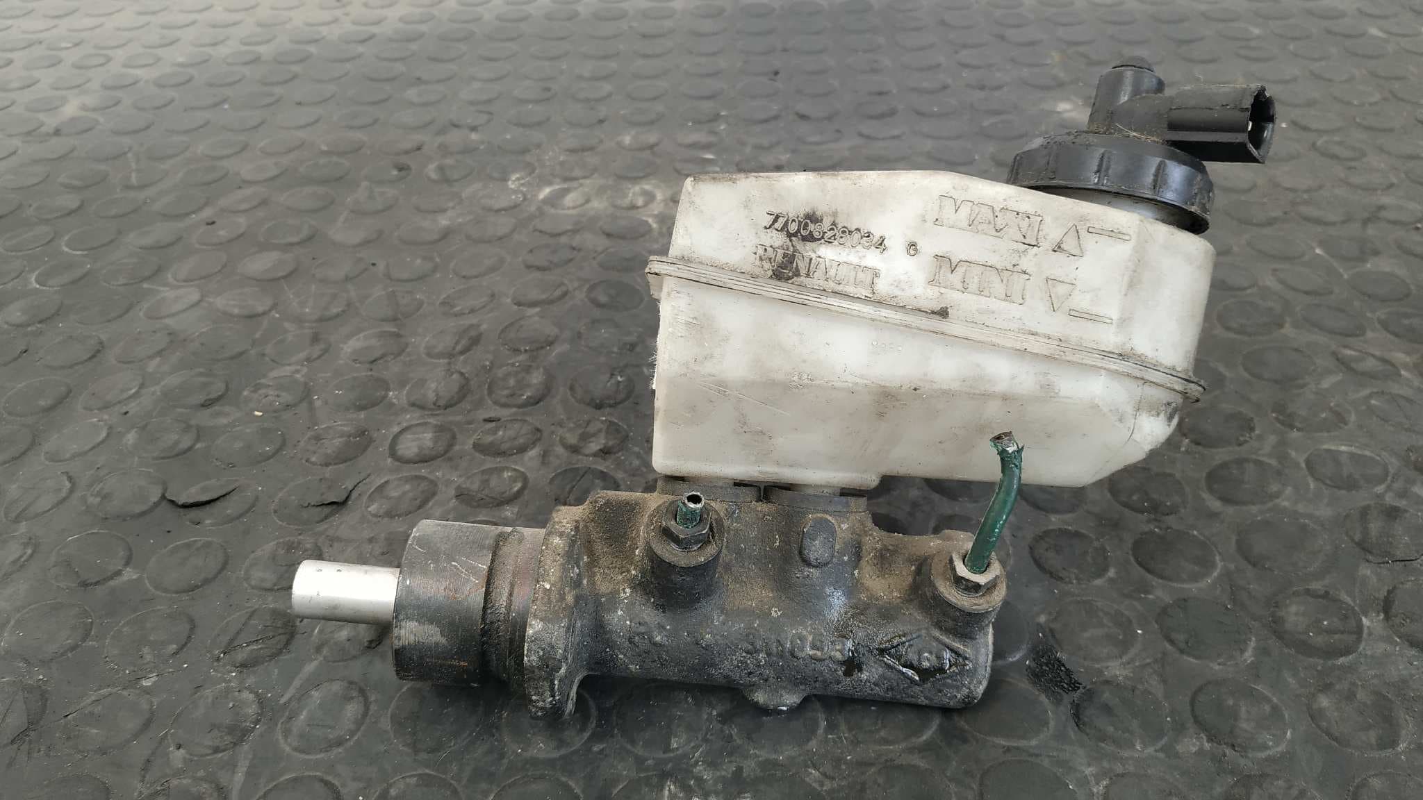 Recambio de BOMBA FRENO para RENAULT MEGANE I COACH/COUPE (DA0) K7M referencia OEM IAM 770082034 5