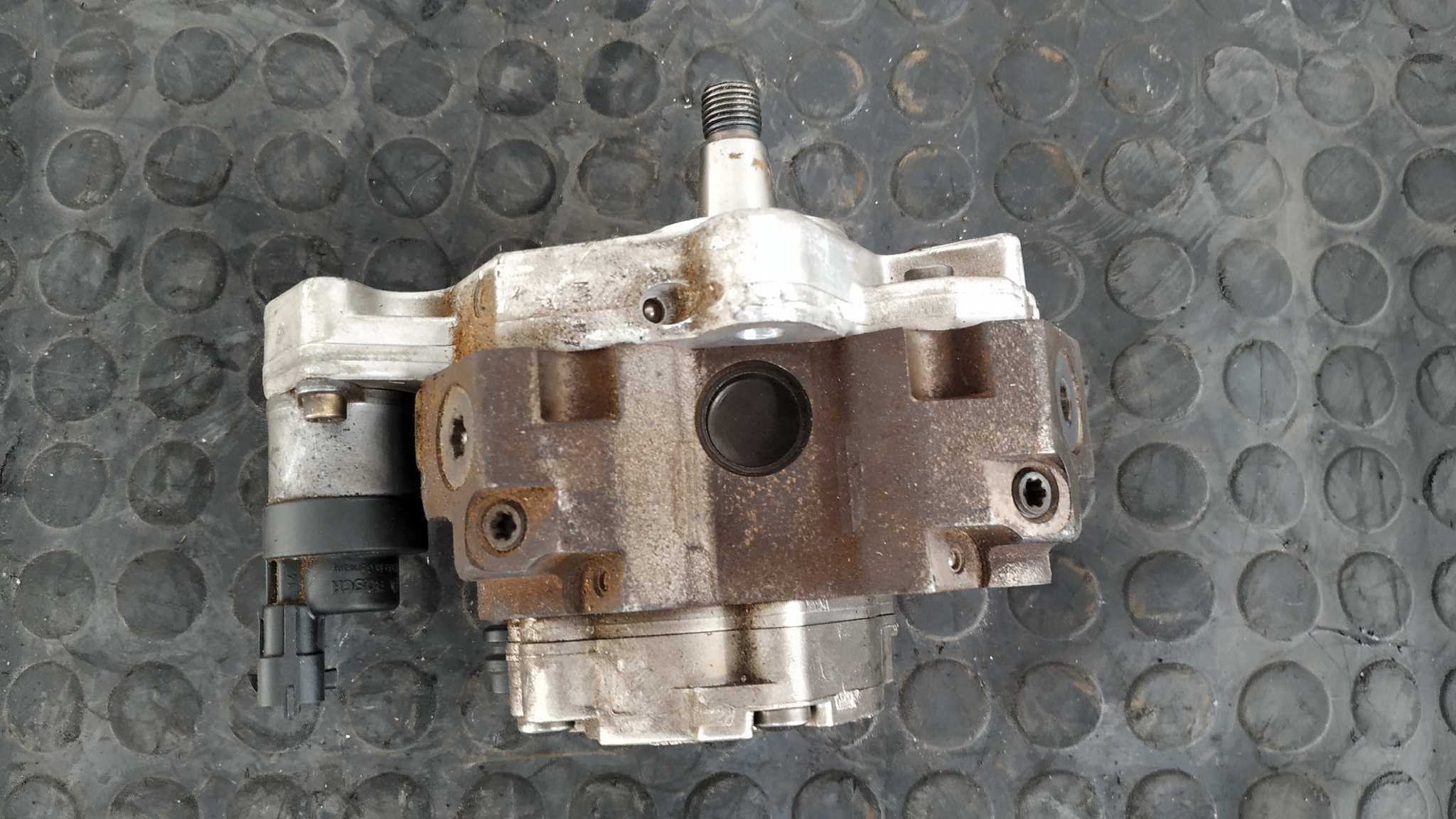 Recambio de BOMBA INYECCION para RENAULT LAGUNA II (BG0) F9Q C7 referencia OEM IAM 8200108225 7