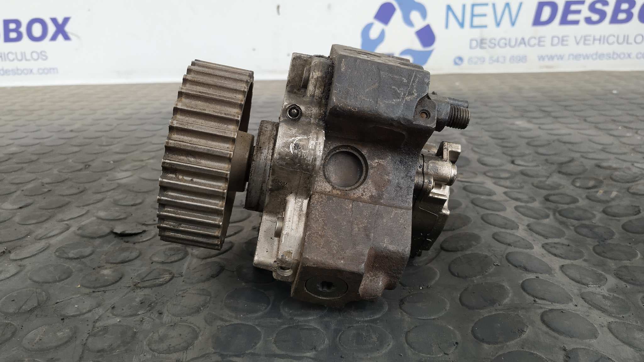 Recambio de BOMBA INYECCION para RENAULT SCENIC II F9Q812 referencia OEM IAM 8200108225 5