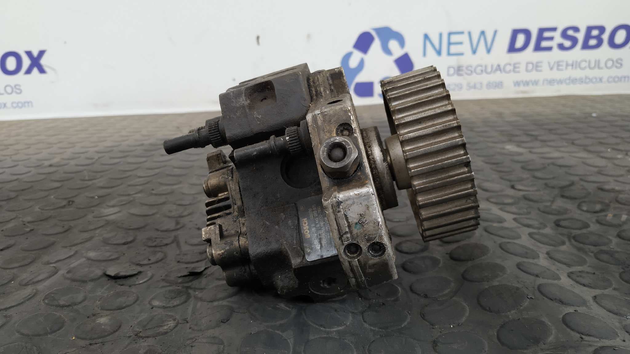 Recambio de BOMBA INYECCION para RENAULT SCENIC II F9Q812 referencia OEM IAM 8200108225 7