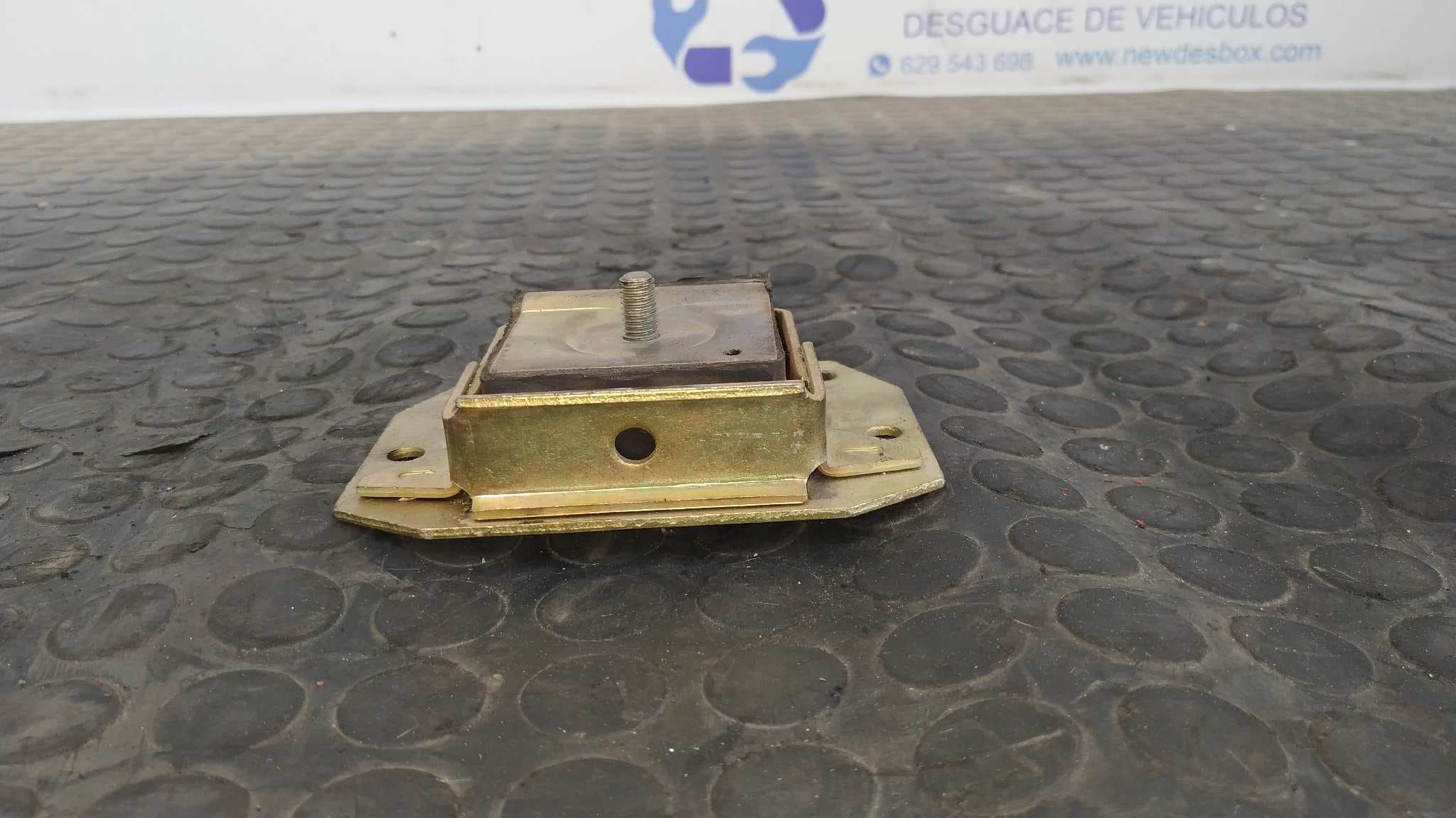 Recambio de SOPORTE MOTOR para RENAULT 4 BERLINA/FAMILIAR/FURGONETA referencia OEM IAM 7700546313 3