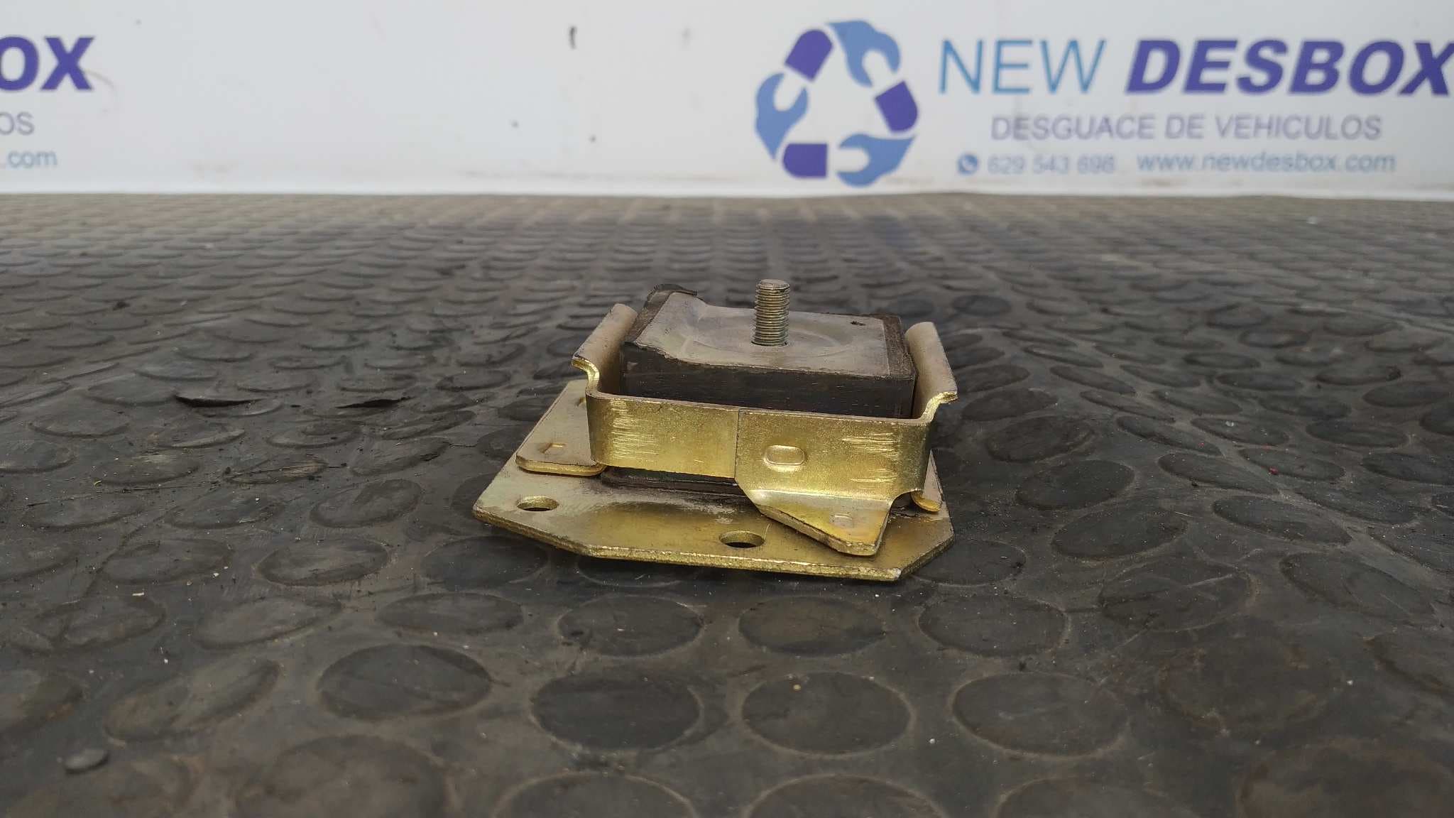 Recambio de SOPORTE MOTOR para RENAULT 4 BERLINA/FAMILIAR/FURGONETA referencia OEM IAM 7700546313 4