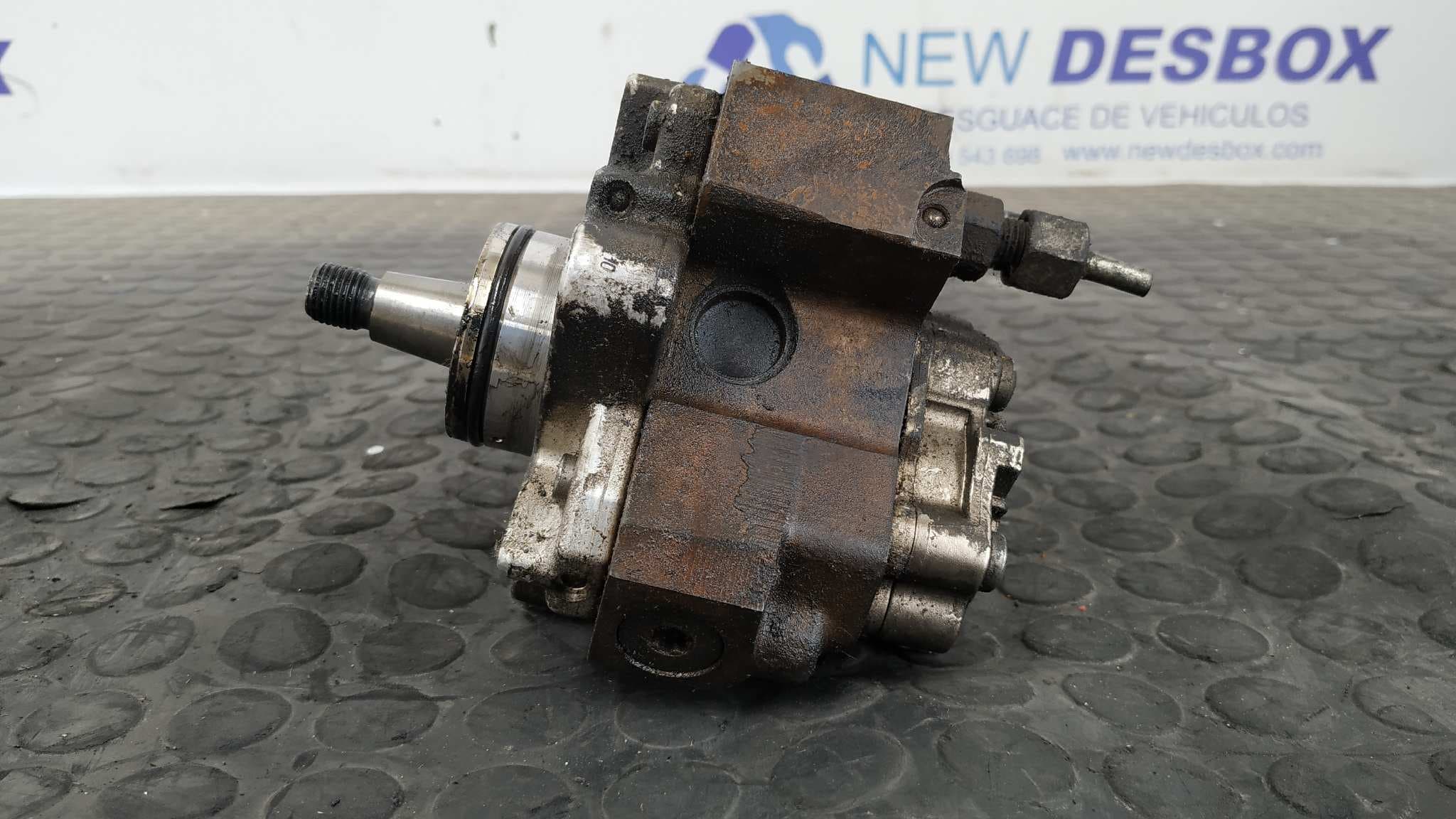 Recambio de BOMBA INYECCION para RENAULT MASTER COMBI DESDE '98 2.2 Diesel G9U720 referencia OEM IAM 0445010033   - BLANCO 3