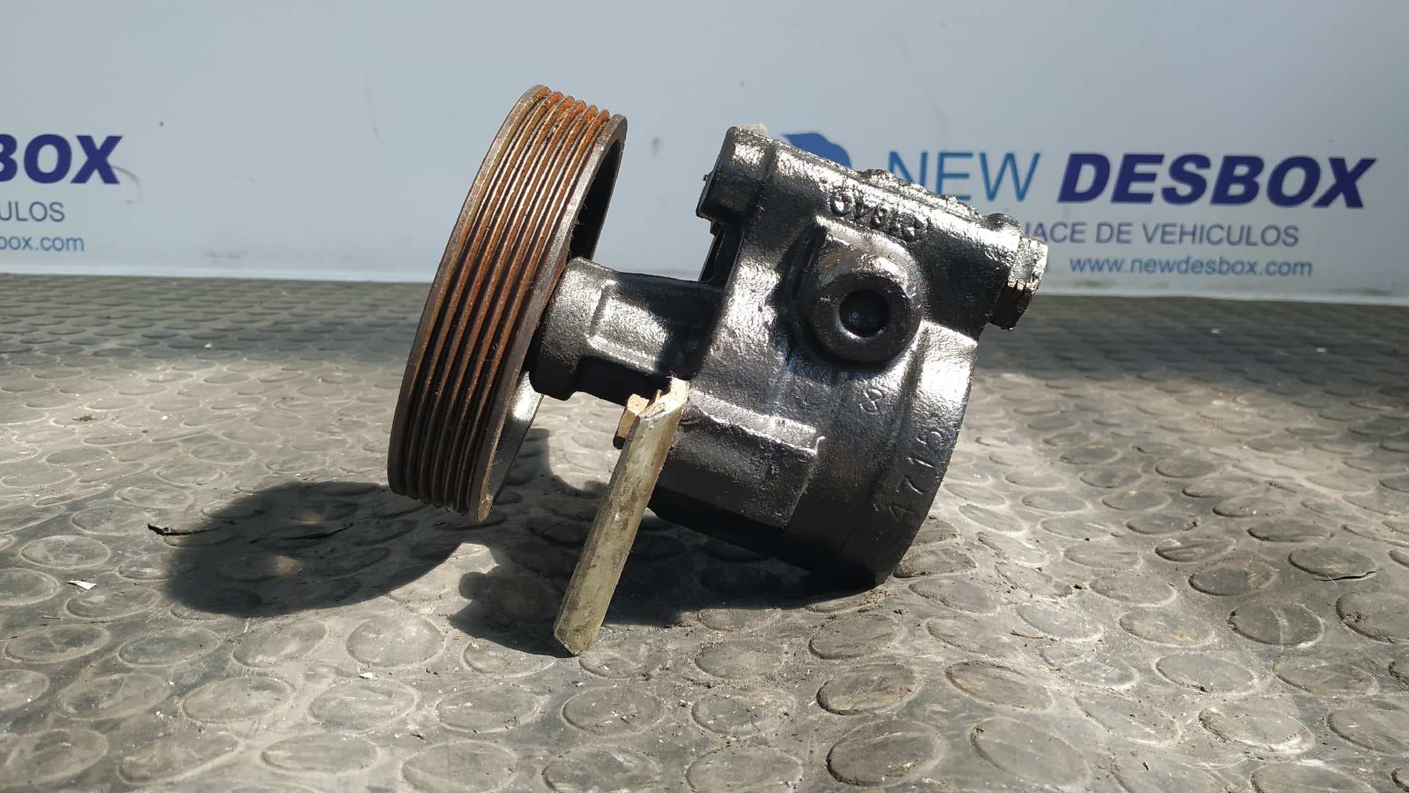 Recambio de BOMBA DIRECCION para RENAULT 21 BERLINA (B/L48) F2N referencia OEM IAM 7834715 2