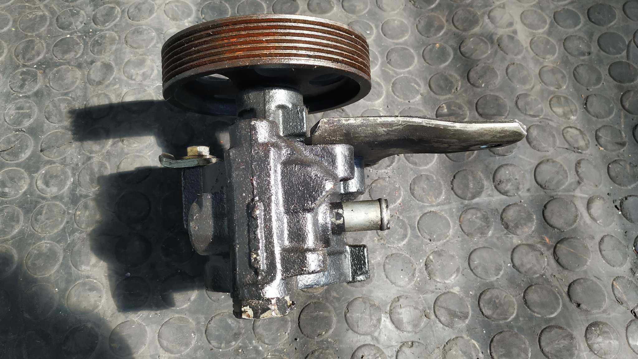 Recambio de BOMBA DIRECCION para RENAULT 21 BERLINA (B/L48) F2N referencia OEM IAM 7834715 6