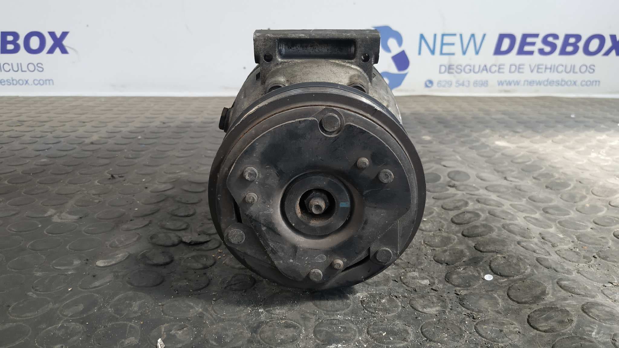 Recambio de COMPRESOR AIRE ACONDICIONADO para RENAULT SCENIC (JA..) 1.9 Diesel F8Q 57 referencia OEM IAM 7700105765   - AZUL