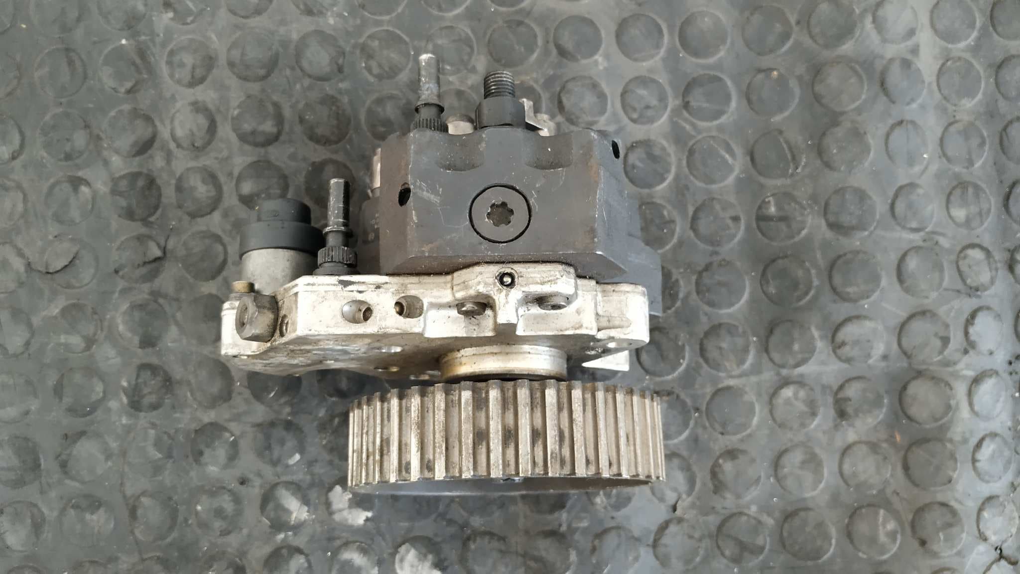Recambio de BOMBA INYECCION para RENAULT LAGUNA II GRANDTOUR (KG0) F9QC7 referencia OEM IAM 8200055072 7