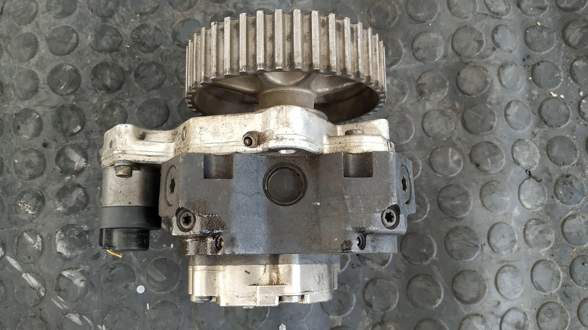 Recambio de BOMBA INYECCION para RENAULT LAGUNA II GRANDTOUR (KG0) F9QC7 referencia OEM IAM 8200055072 9