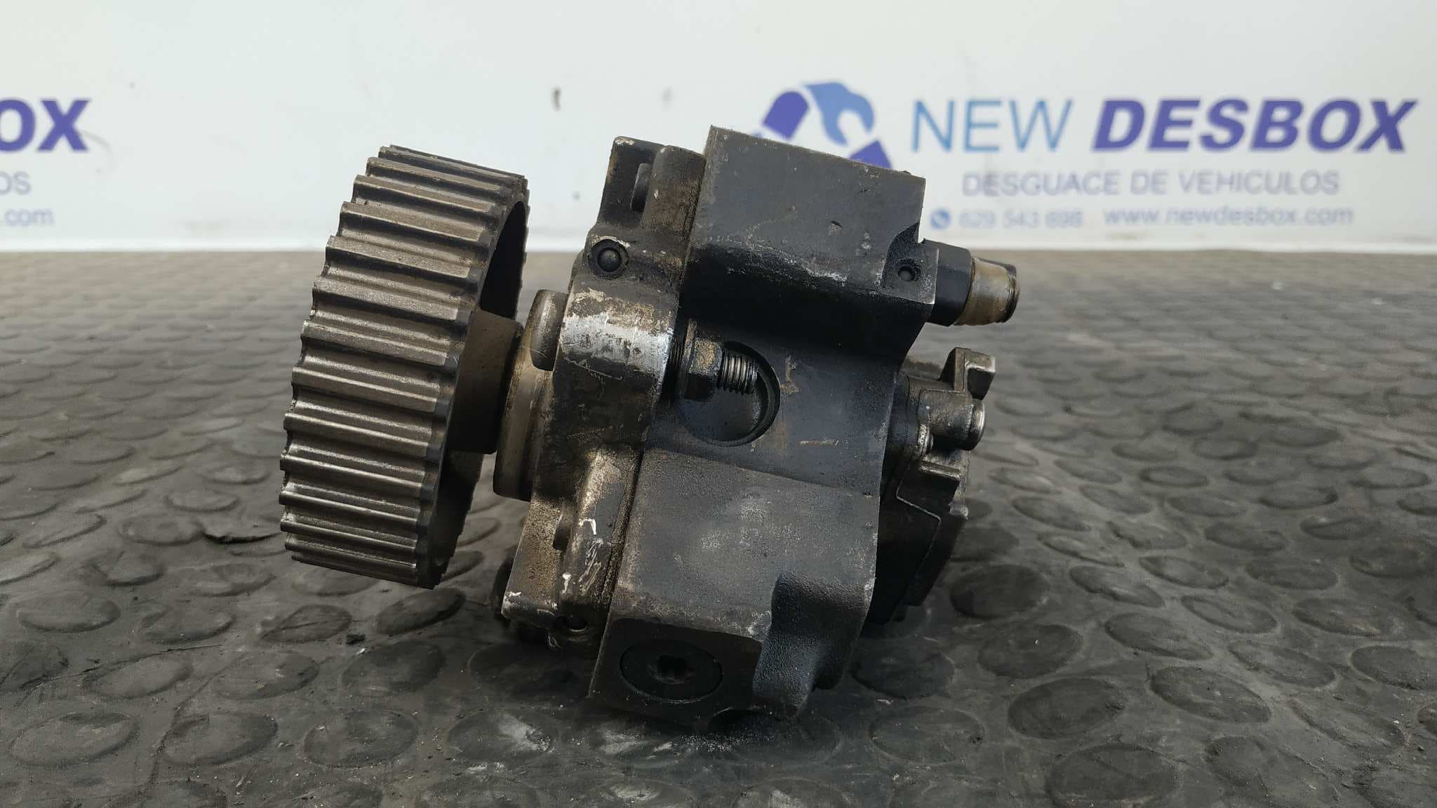Recambio de BOMBA INYECCION para RENAULT MEGANE II F9Q800 referencia OEM IAM 8200108225 5