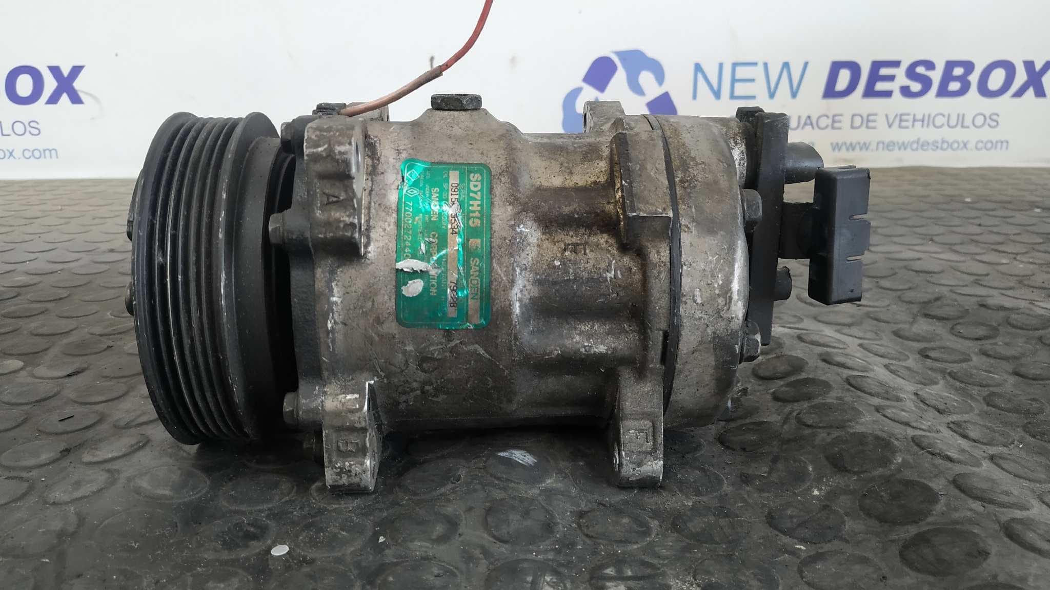 Recambio de COMPRESOR AIRE ACONDICIONADO para RENAULT 19 HATCHBACK (B/C53) F8Q referencia OEM IAM 7700272440 5