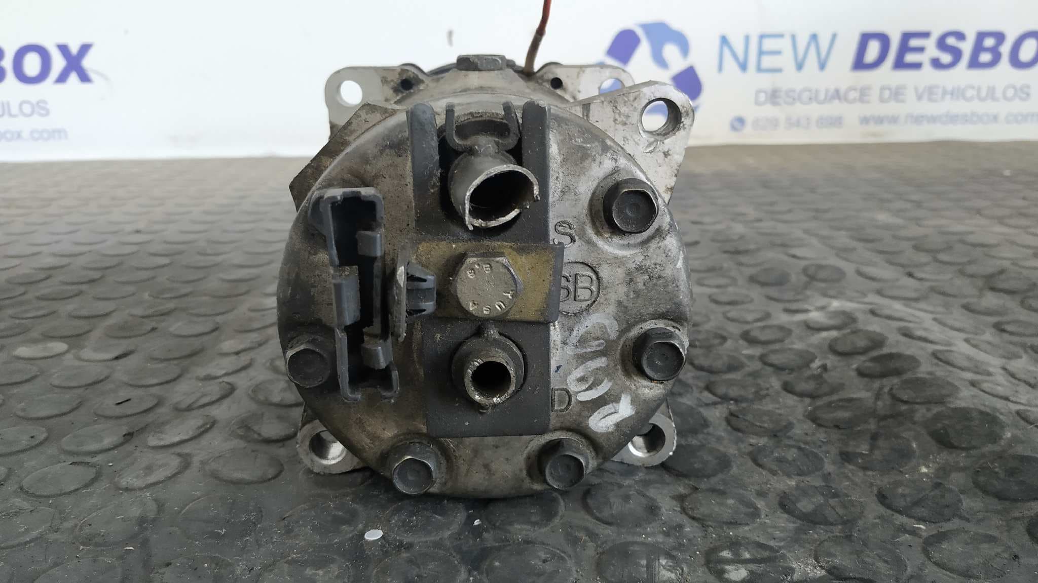 Recambio de COMPRESOR AIRE ACONDICIONADO para RENAULT 19 HATCHBACK (B/C53) F8Q referencia OEM IAM 7700272440 6
