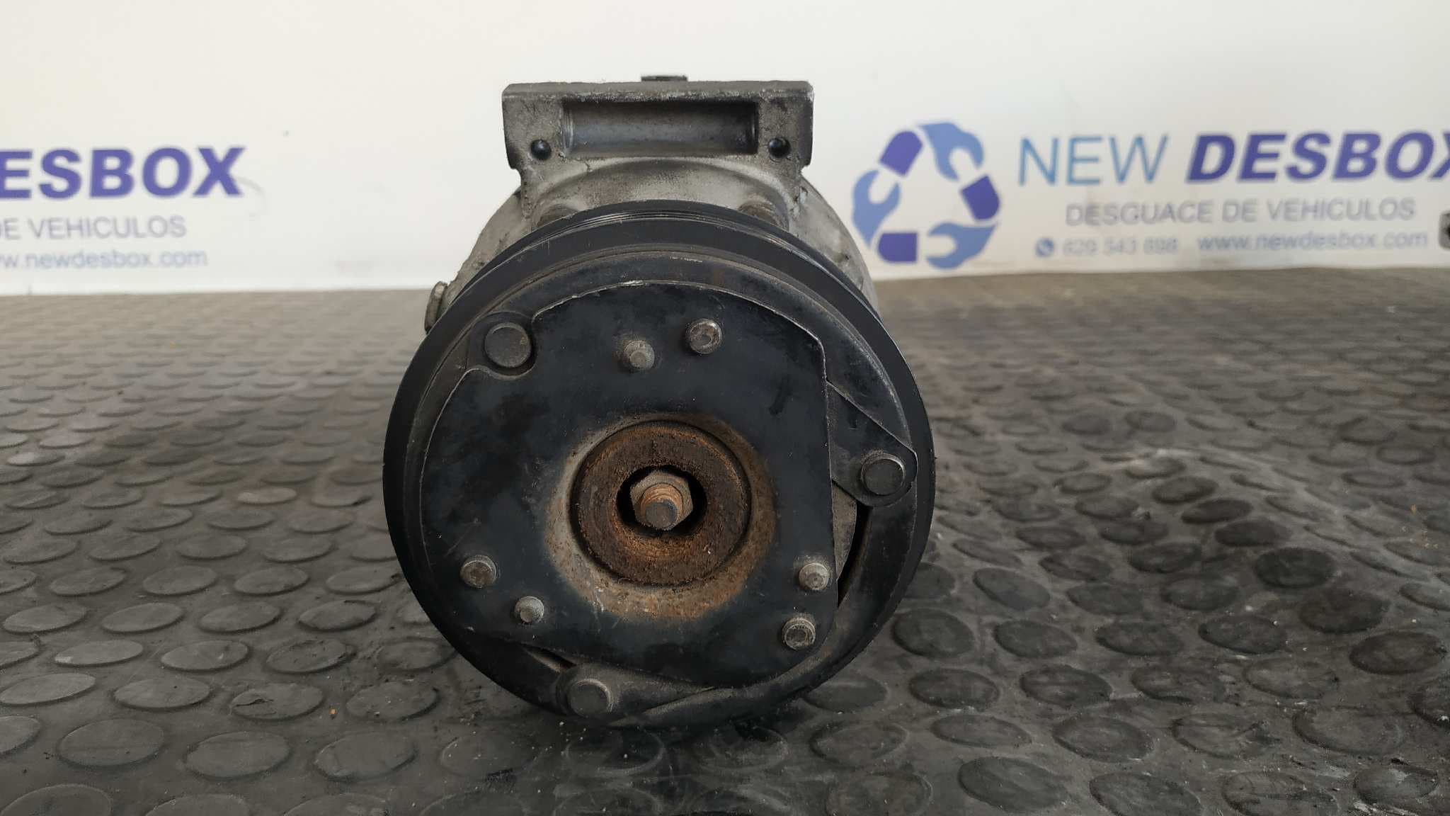 Recambio de COMPRESOR AIRE ACONDICIONADO para RENAULT LAGUNA II GRANDTOUR (KG0) 1.9 dCi Diesel F9Q C7 referencia OEM IAM 8200021822   - GRIS
