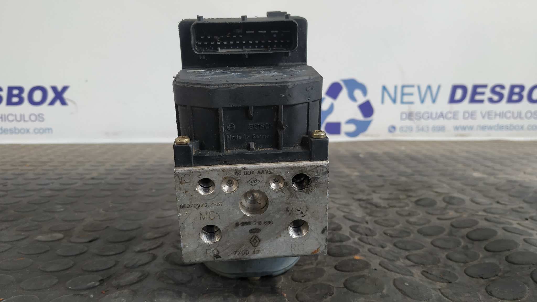 Recambio de ABS para RENAULT MEGANE I CLASSIC (LA0) F9Q736 referencia OEM IAM 7700430231