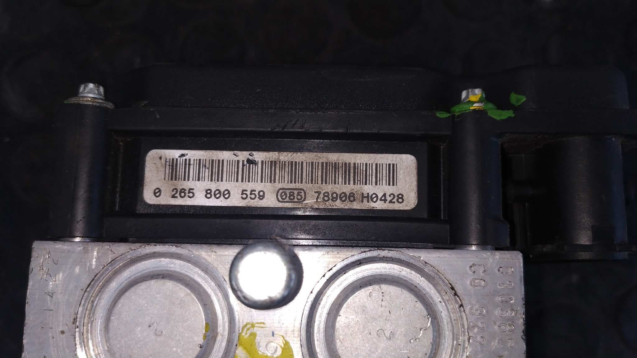 Recambio de ABS para RENAULT CLIO III K9K718 referencia OEM IAM 8200747140 5
