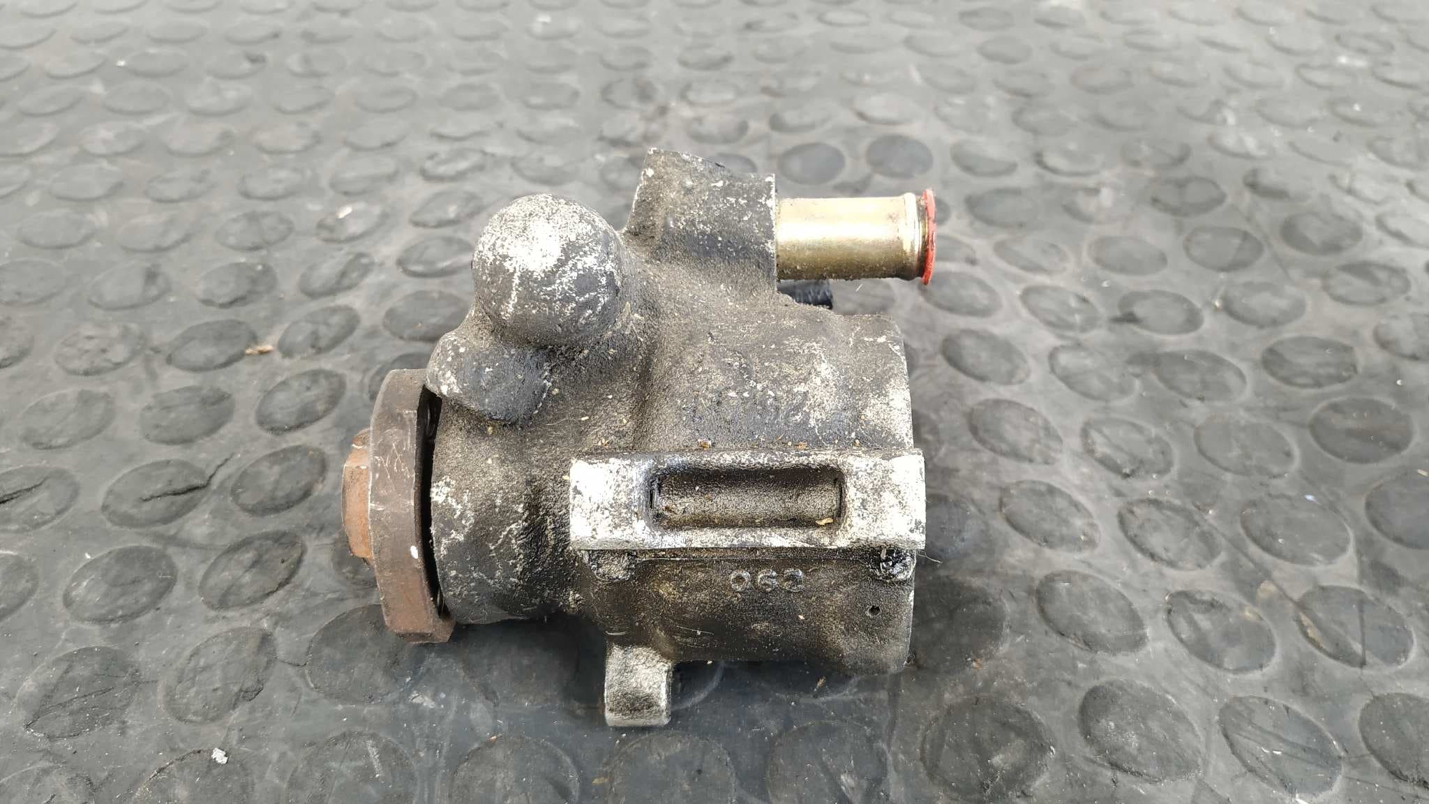 Recambio de BOMBA DIRECCION para SEAT IBIZA (6K1) 1.4 AKK referencia OEM IAM 1H0422155E    - ROJO 4