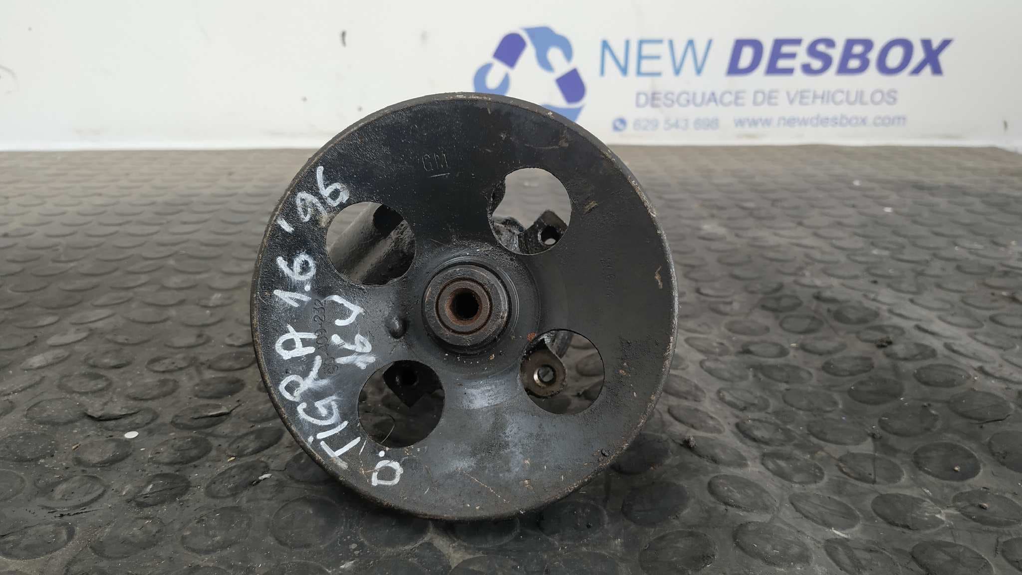 Recambio de BOMBA DIRECCION para OPEL TIGRA 1.6 X16XE referencia OEM IAM 26025012