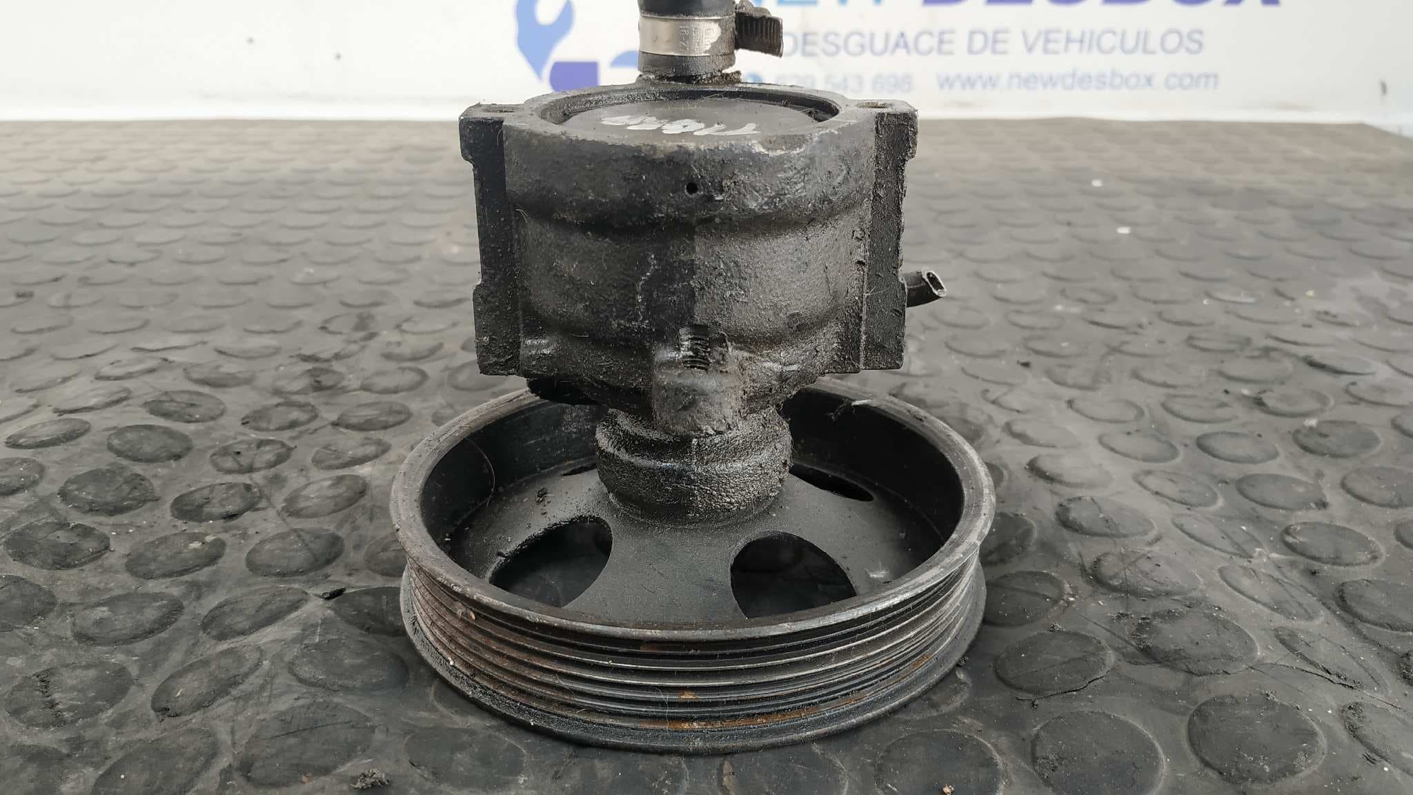 Recambio de BOMBA DIRECCION para OPEL TIGRA 1.6 X16XE referencia OEM IAM 26025012 4