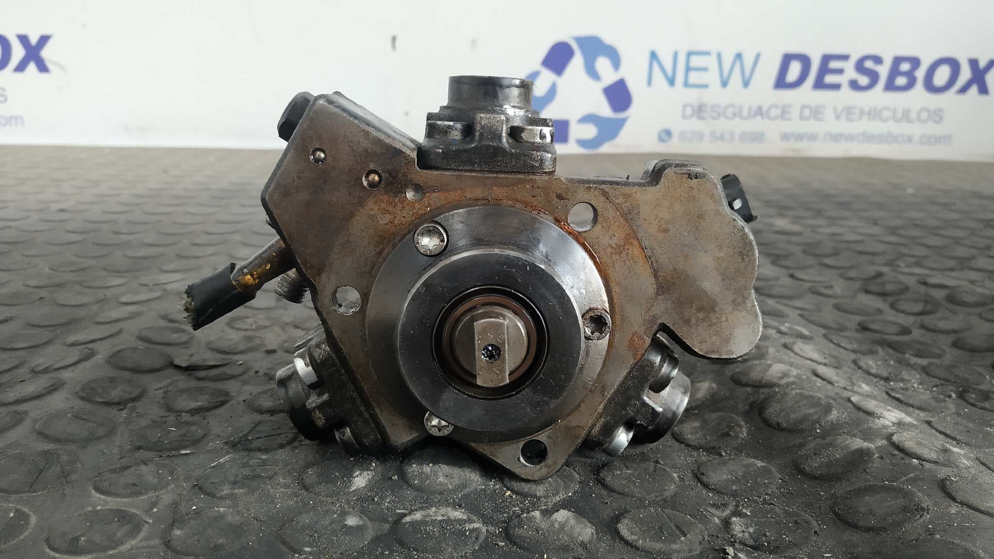 Recambio de BOMBA INYECCION para OPEL CORSA D 1.3 16V CDTI CAT (Z 13 DTH / L4I) Z13DTH  referencia OEM IAM 0445010157