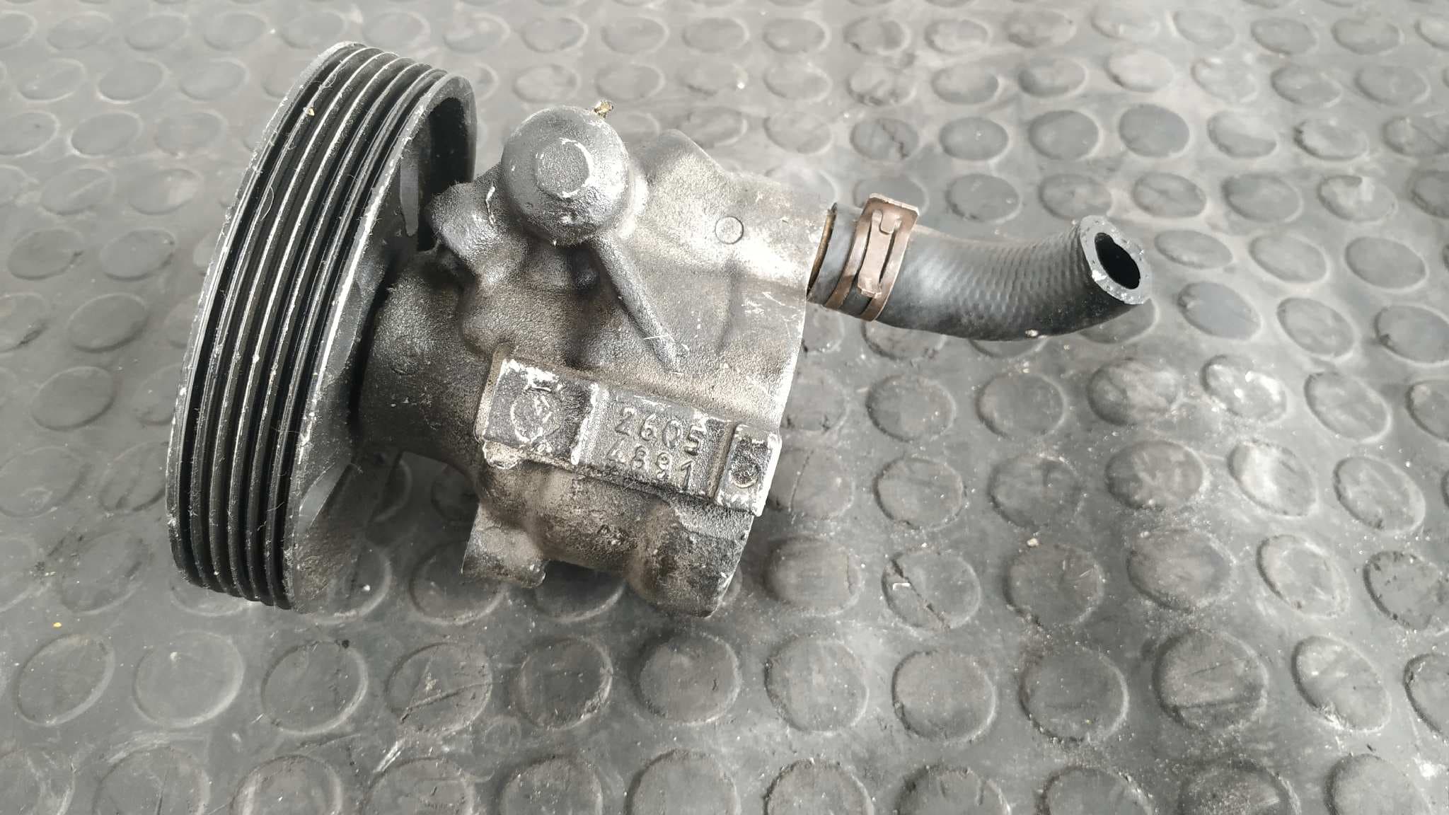 Recambio de BOMBA DIRECCION para RENAULT LAGUNA II GRANDTOUR (KG0) 1.9 dCi Diesel F9Q C7 referencia OEM IAM 26054891   - GRIS 4