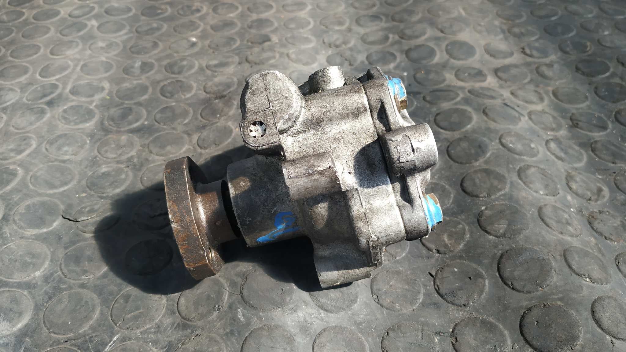 Recambio de BOMBA DIRECCION para FORD GALAXY (VX) AFN referencia OEM IAM 95VW3A674FA 3