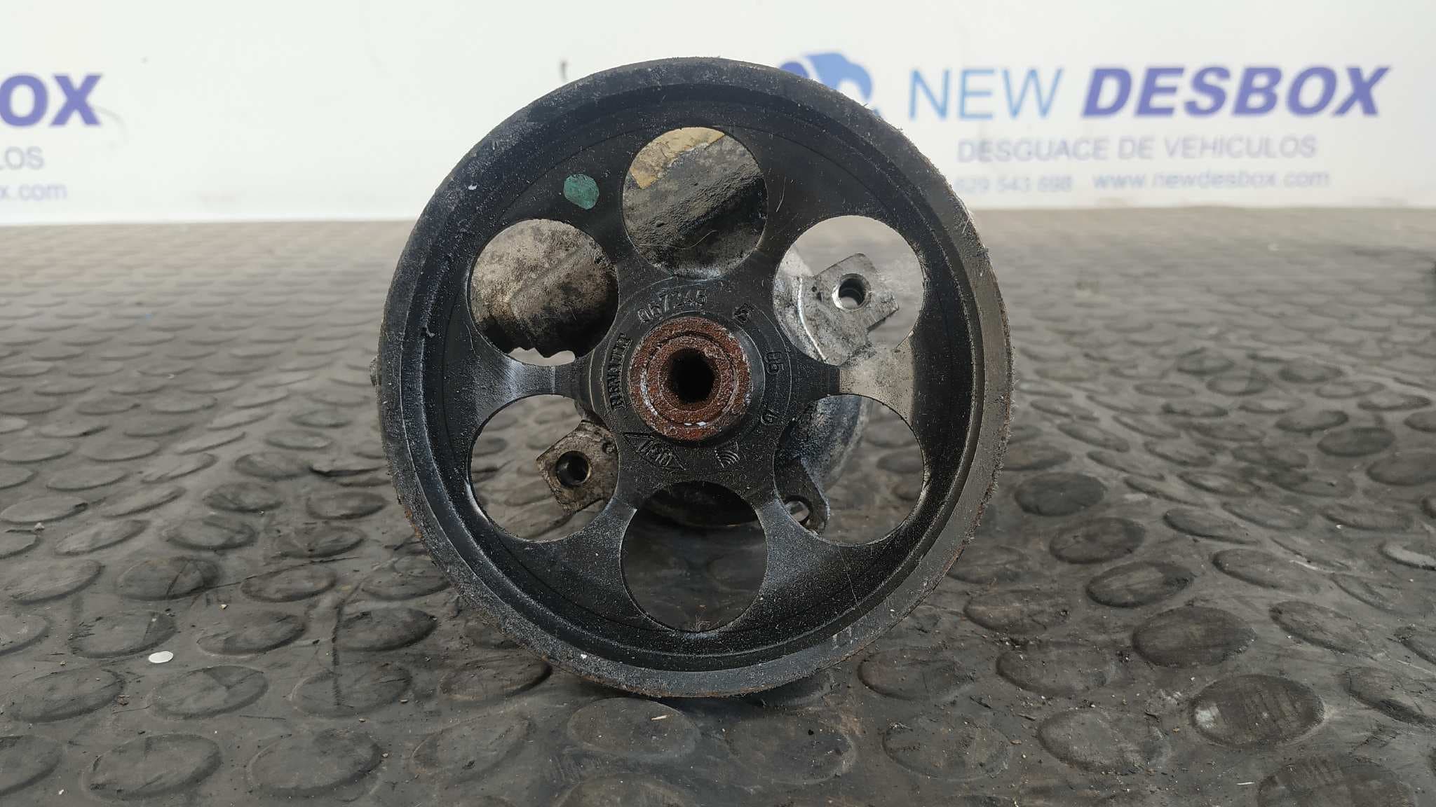 Recambio de BOMBA DIRECCION para RENAULT ESPACE IV (JK0) 1.9 dCi Diesel F9Q680 referencia OEM IAM 26054891   - ROJO