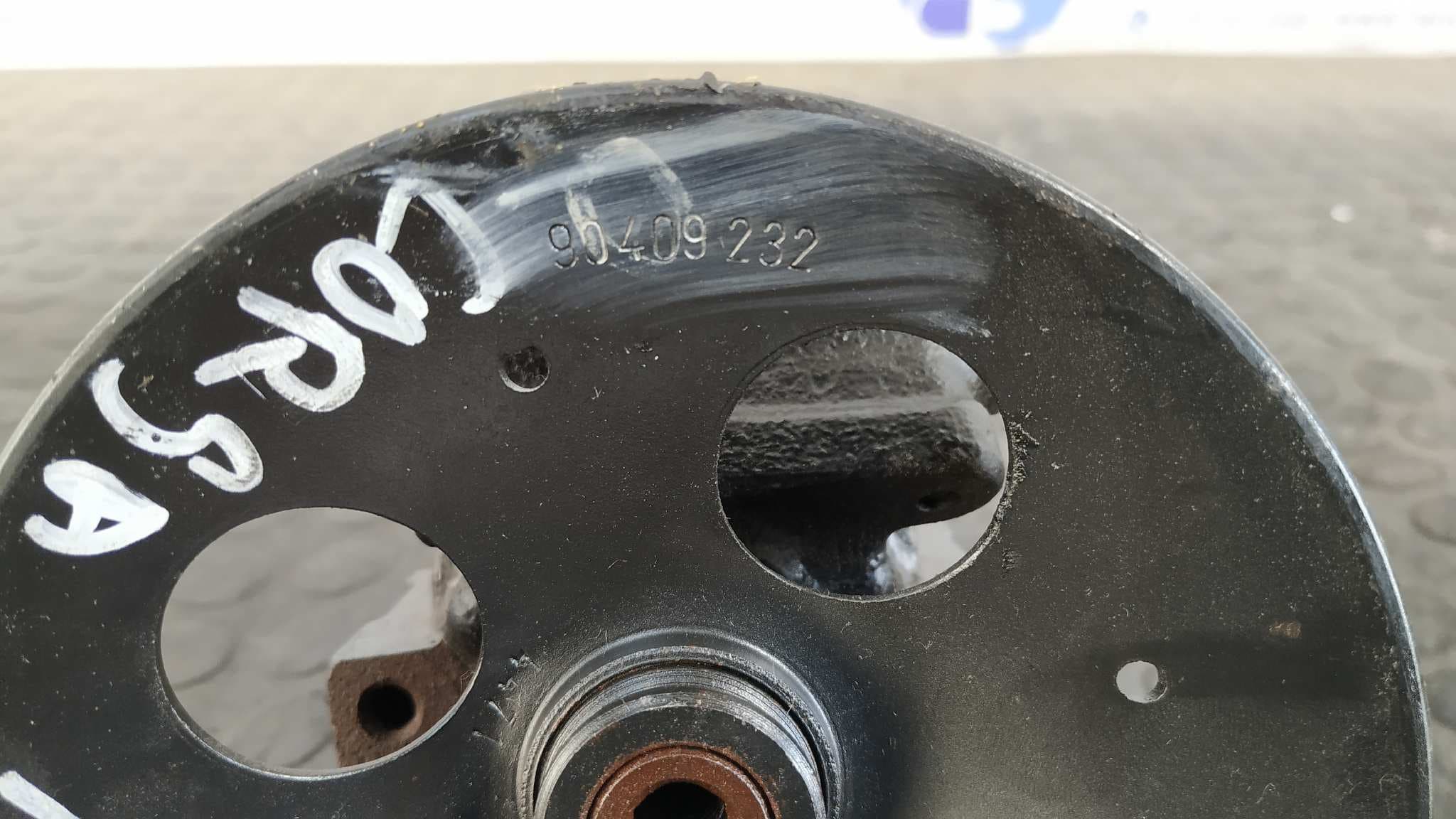 Recambio de BOMBA DIRECCION para OPEL CORSA B 1.4 CAT (2H6) X14SZ referencia OEM IAM 90409232 2