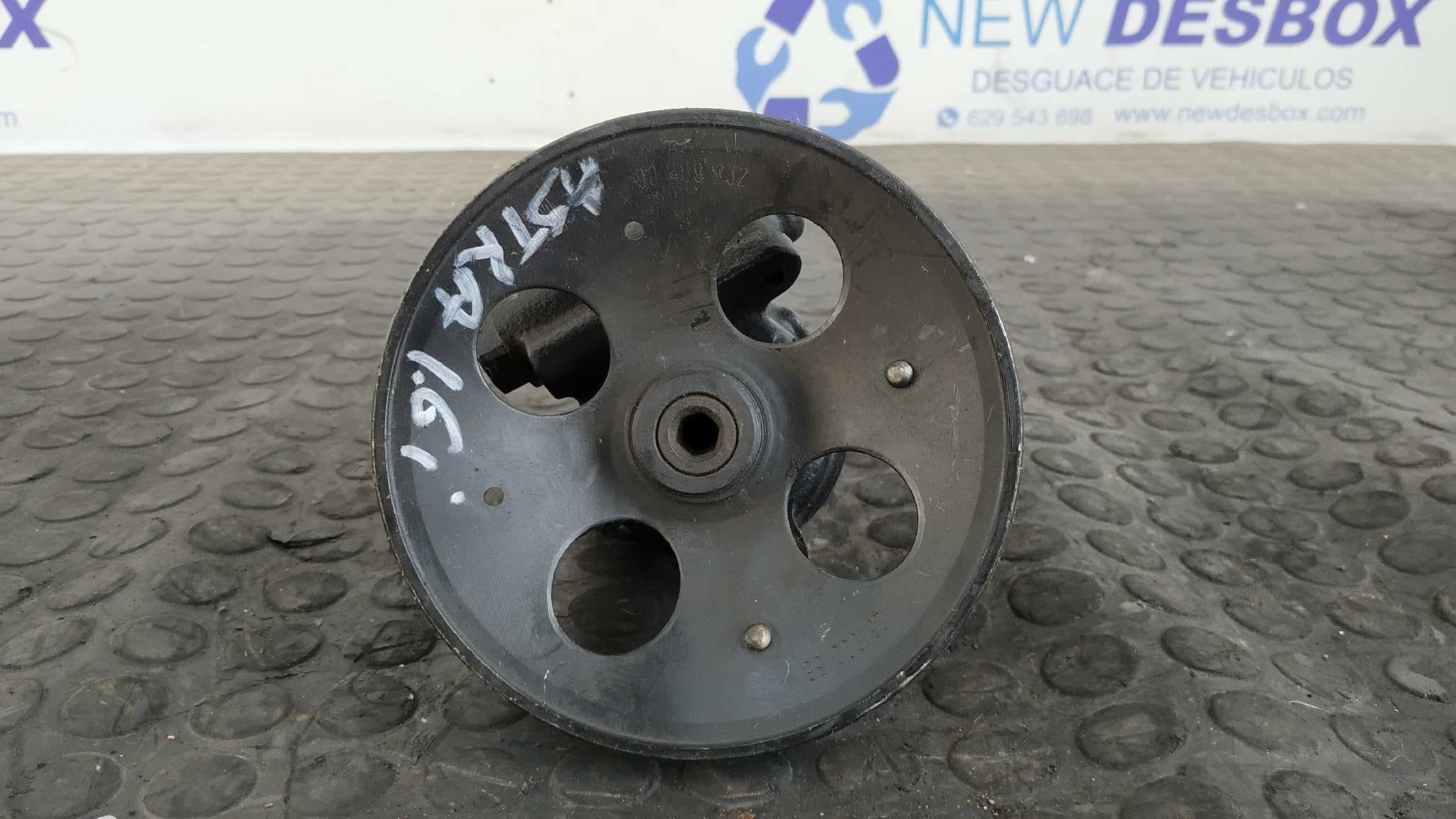 Recambio de BOMBA DIRECCION para OPEL ASTRA F X16SZR referencia OEM IAM 26039836
