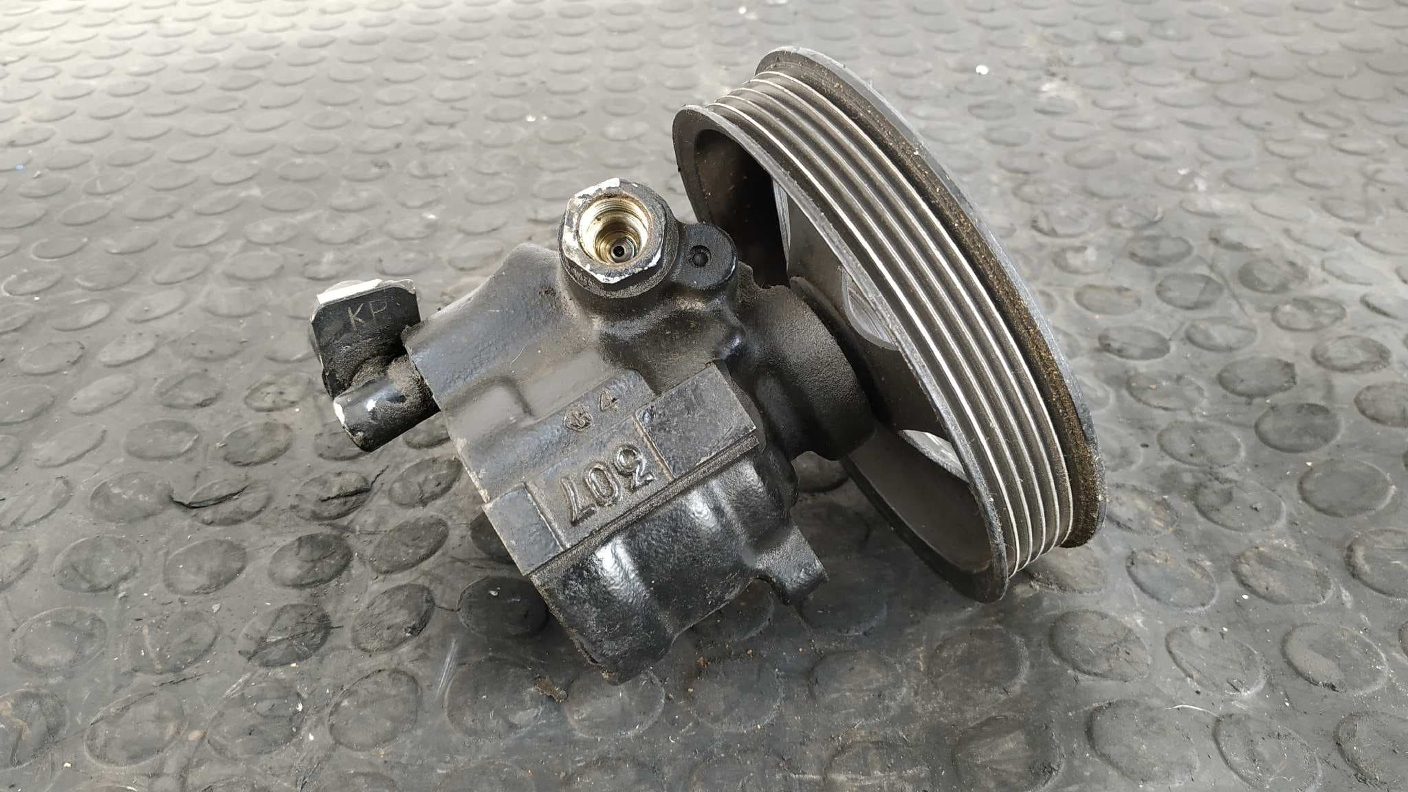 Recambio de BOMBA DIRECCION para OPEL ASTRA F X16SZR referencia OEM IAM 26039836 4