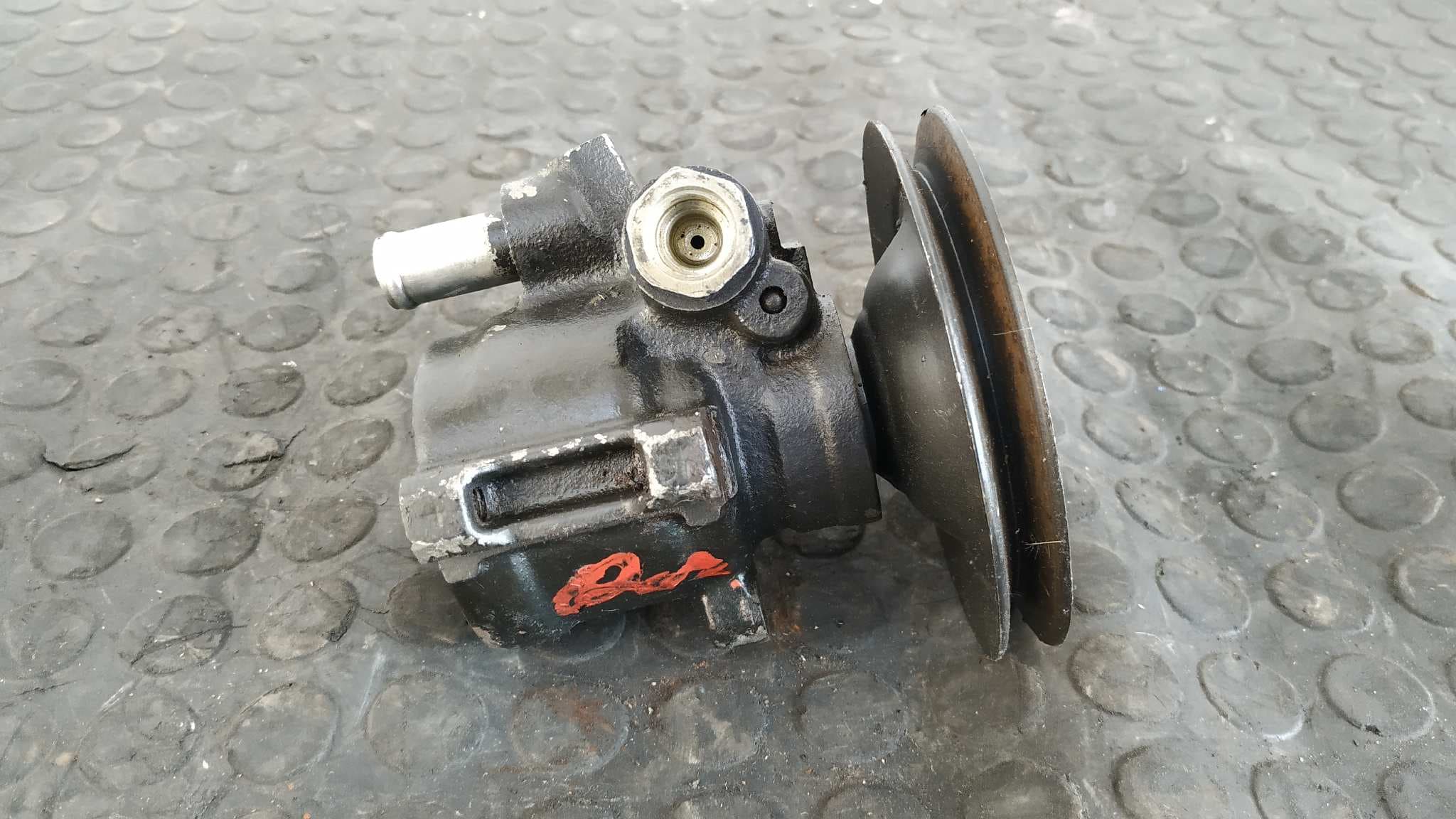 Recambio de BOMBA DIRECCION para OPEL CALIBRA 2.0 16V CAT (X 20 XEV / L34) C20XE referencia OEM IAM 26016947 5