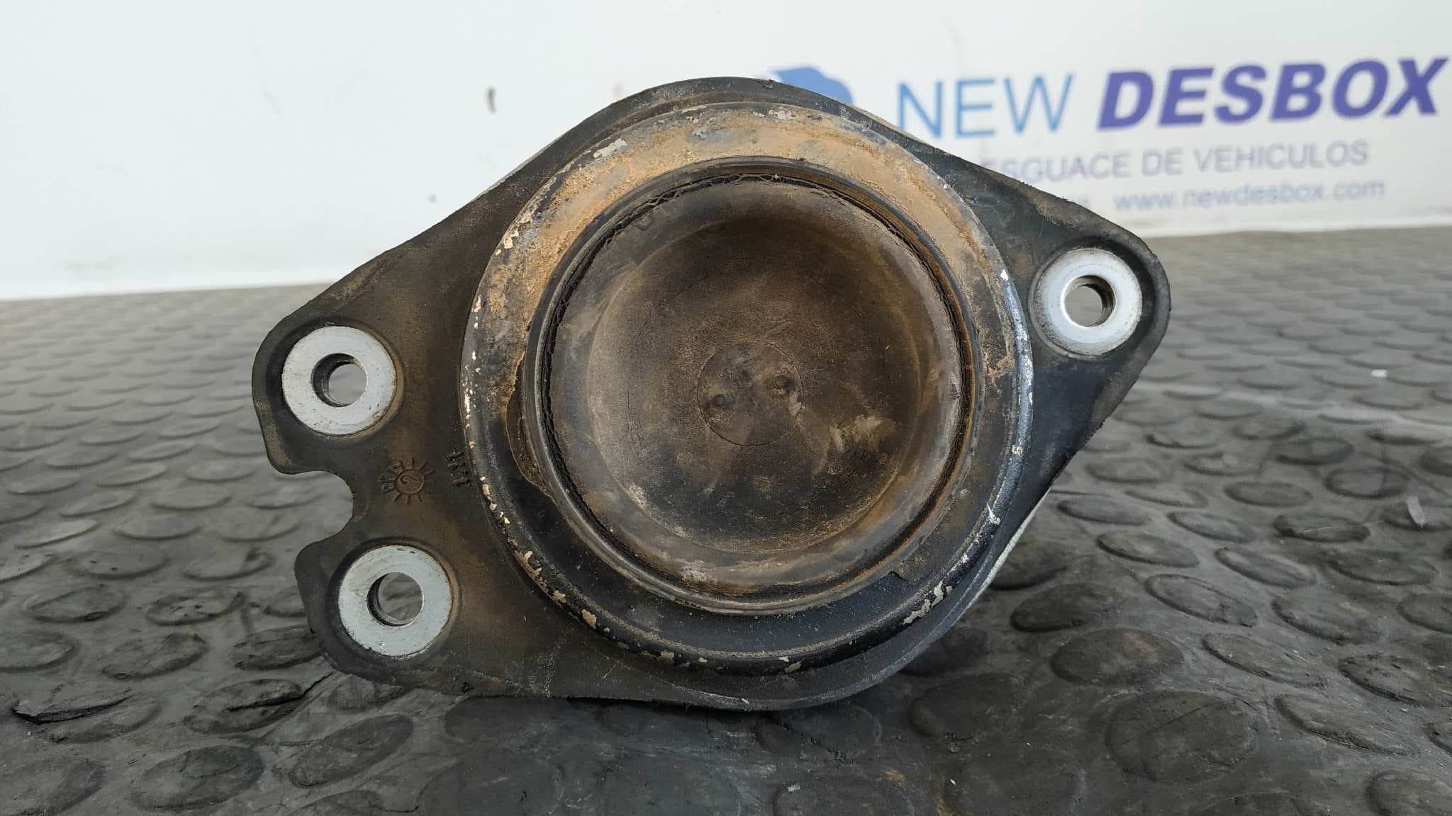 Recambio de SOPORTE MOTOR DERECHO para RENAULT LAGUNA II (BG0) F9Q750 referencia OEM IAM 8200052026A 4