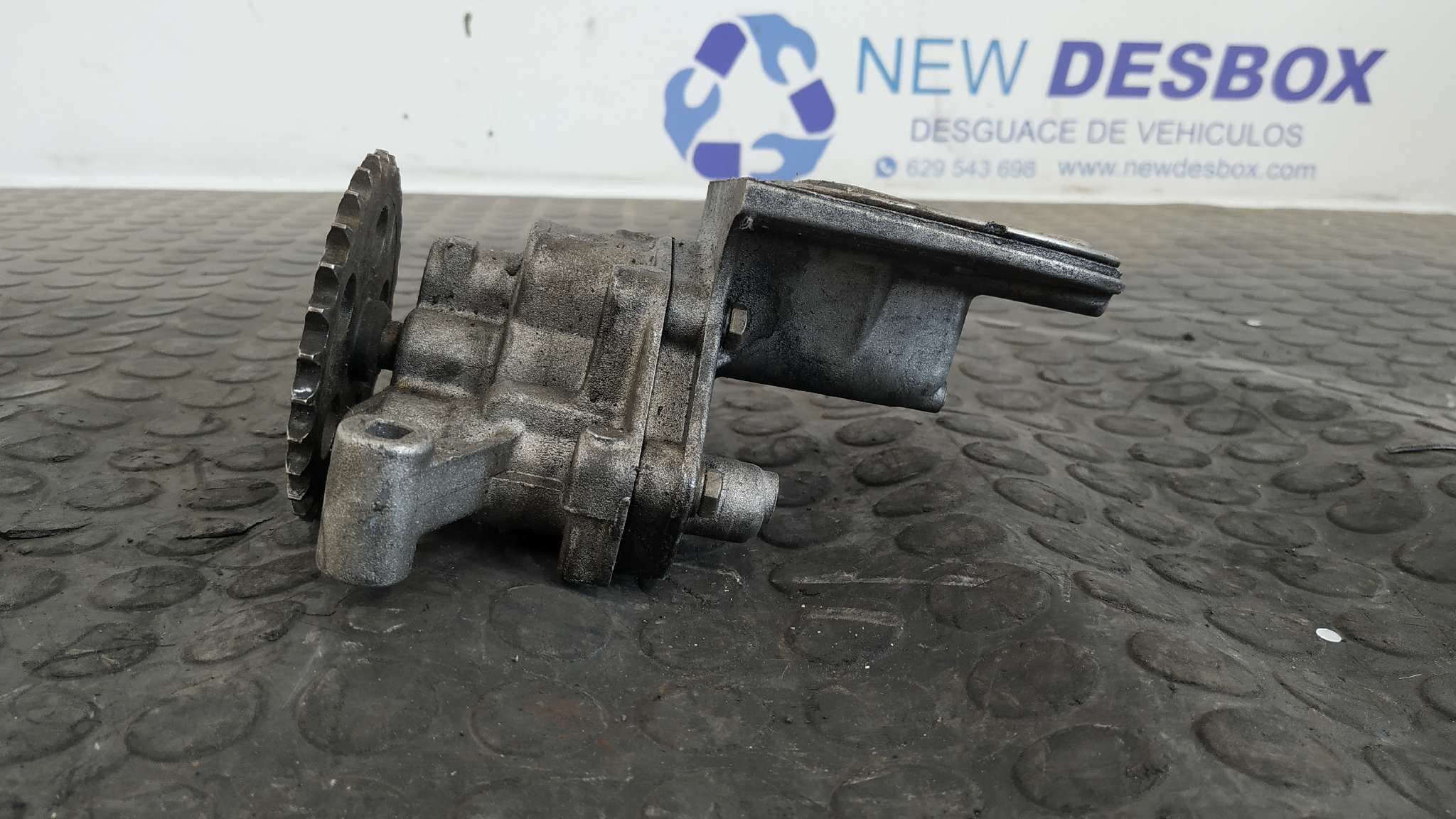 Recambio de BOMBA ACEITE para PEUGEOT 106 (S2) KFX referencia OEM IAM 9431102021 2