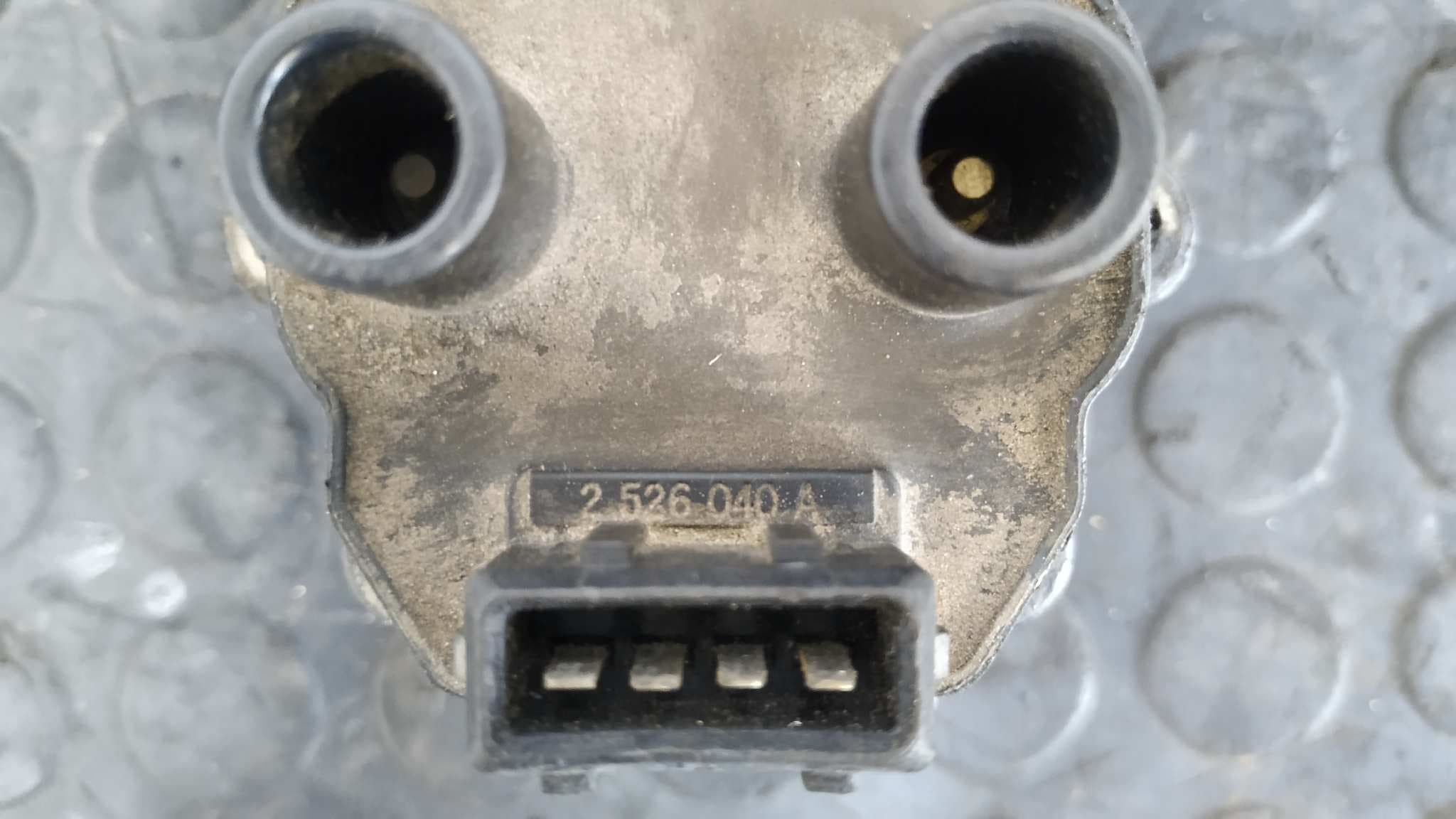 Recambio de BOBINA ENCENDIDO para PEUGEOT 306 BERLINA 3/4/5 PUERTAS (S2) Básico NFZTU5JP referencia OEM IAM 2526040A   - BLANCO 2