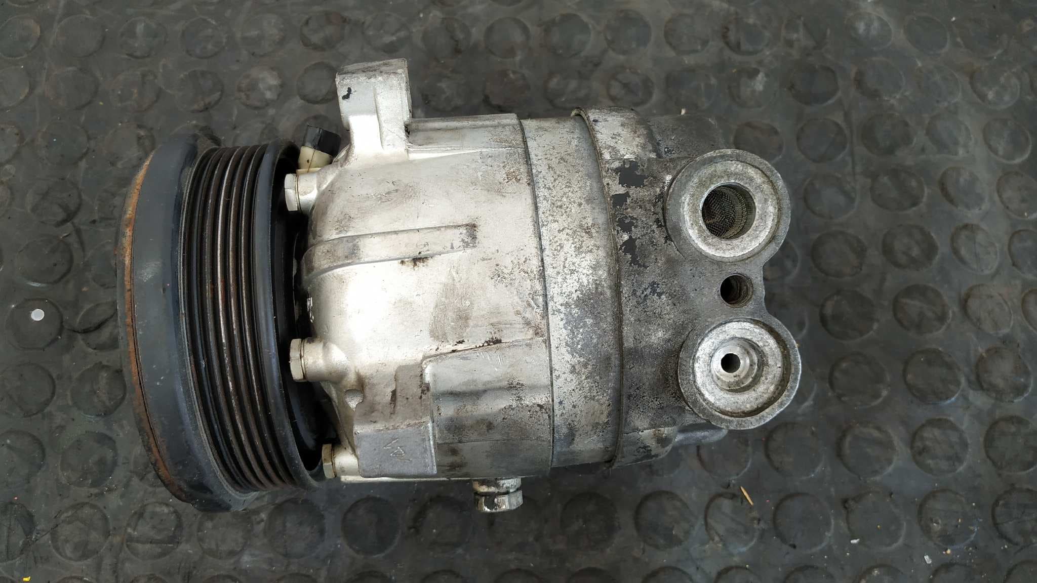 Recambio de COMPRESOR AIRE ACONDICIONADO para OPEL SINTRA X22XE referencia OEM IAM 6559618   - GRIS 3
