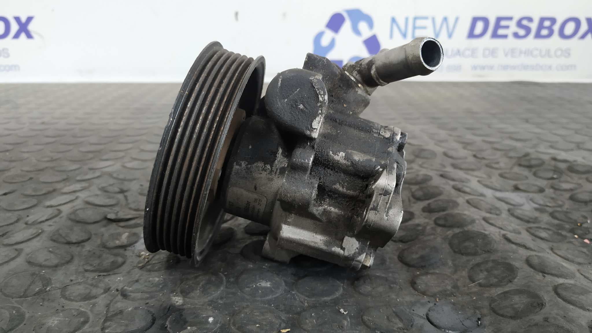 Recambio de BOMBA DIRECCION para SEAT IBIZA (6K1) Select AGP referencia OEM IAM 6N0145157   - AZUL 6