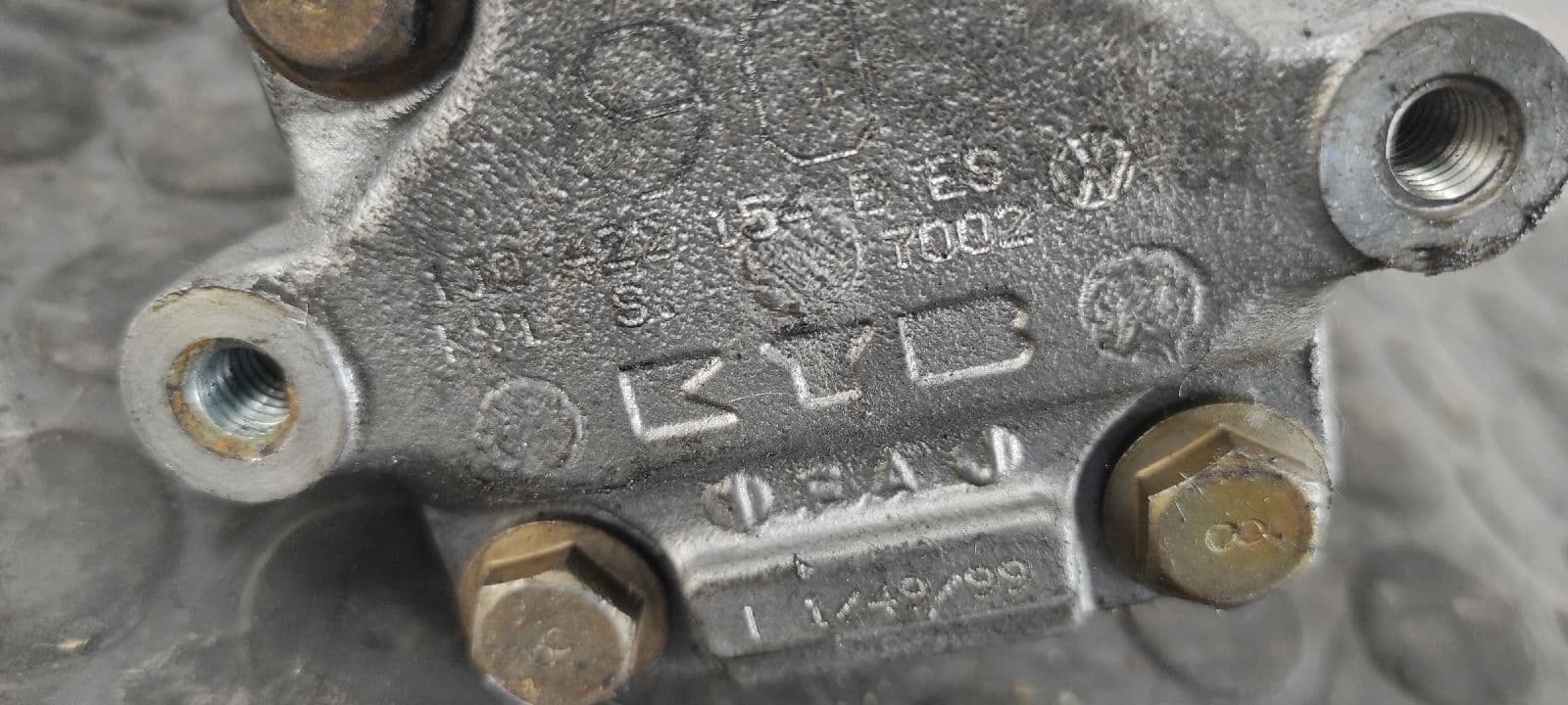 Recambio de BOMBA DIRECCION para VOLKSWAGEN BORA BERLINA (1J2) AZD referencia OEM IAM 1J0422154B 4