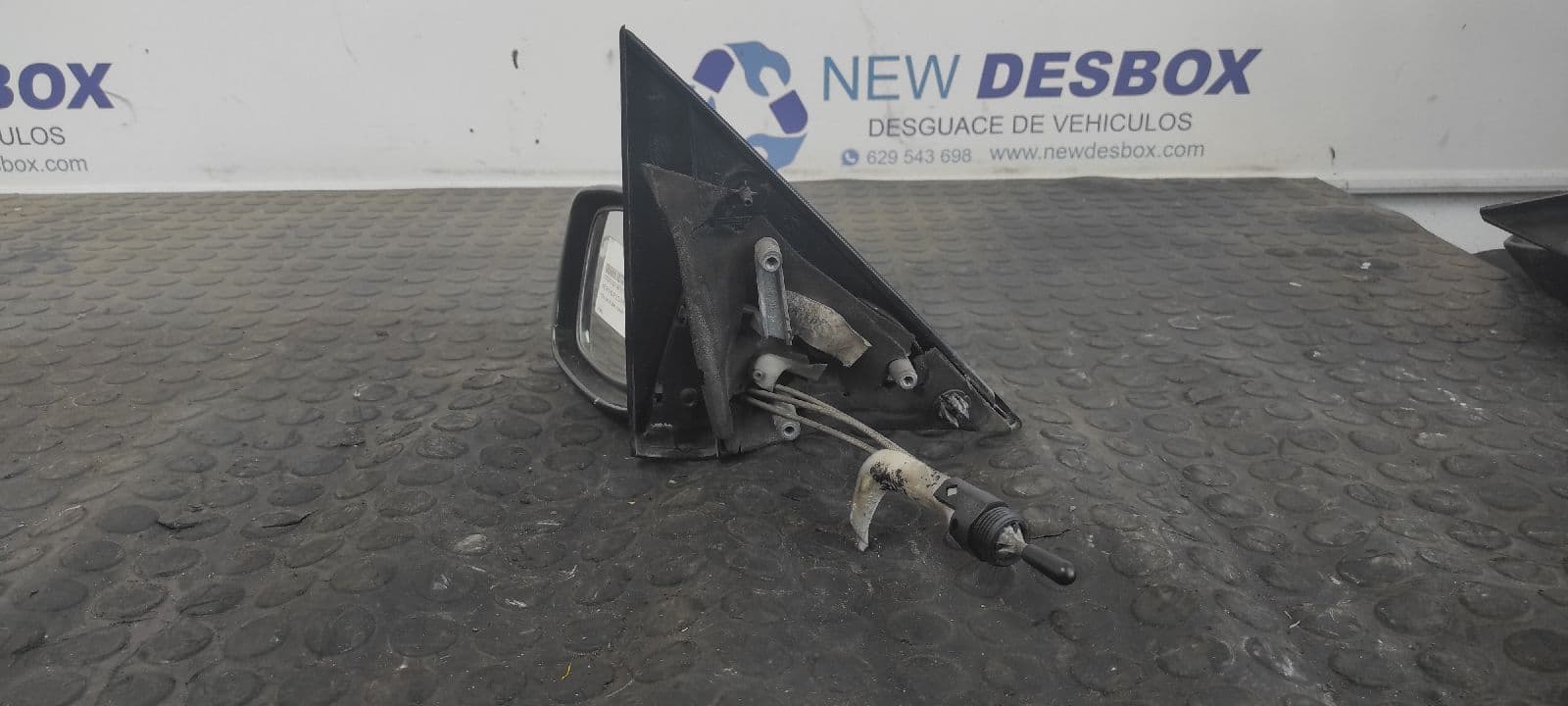 Recambio de RETROVISOR IZQUIERDO para FORD ESCORT BERL./TURNIER 1.8 Turbodiesel CAT referencia OEM IAM K18BC 2