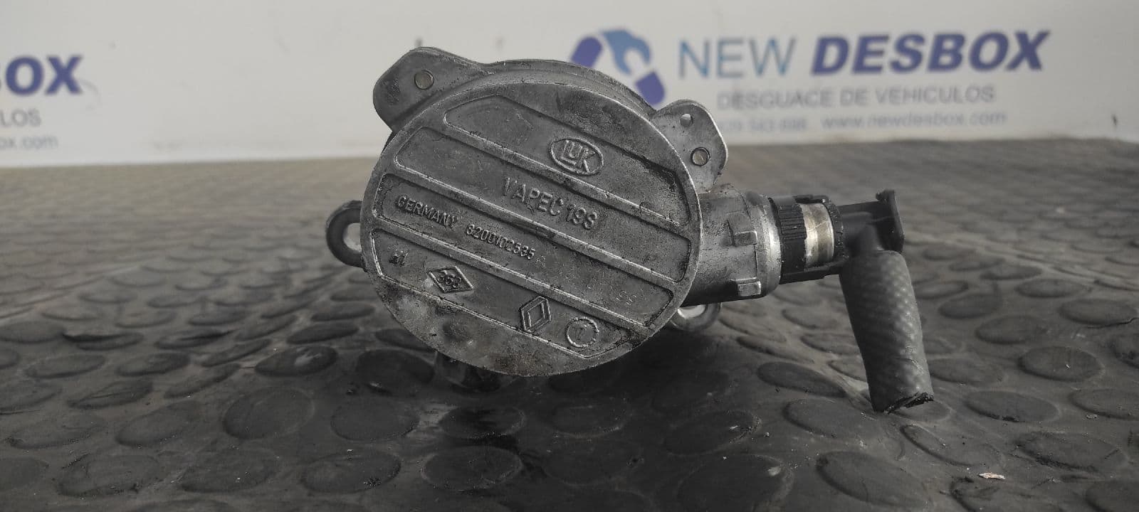 Recambio de DEPRESOR FRENO / BOMBA VACIO para RENAULT MASTER II PHASE 2 COMBI Combi 2t8  L1   9 - Plazas G9TF7 referencia OEM IAM 8200102535   - BLANCO
