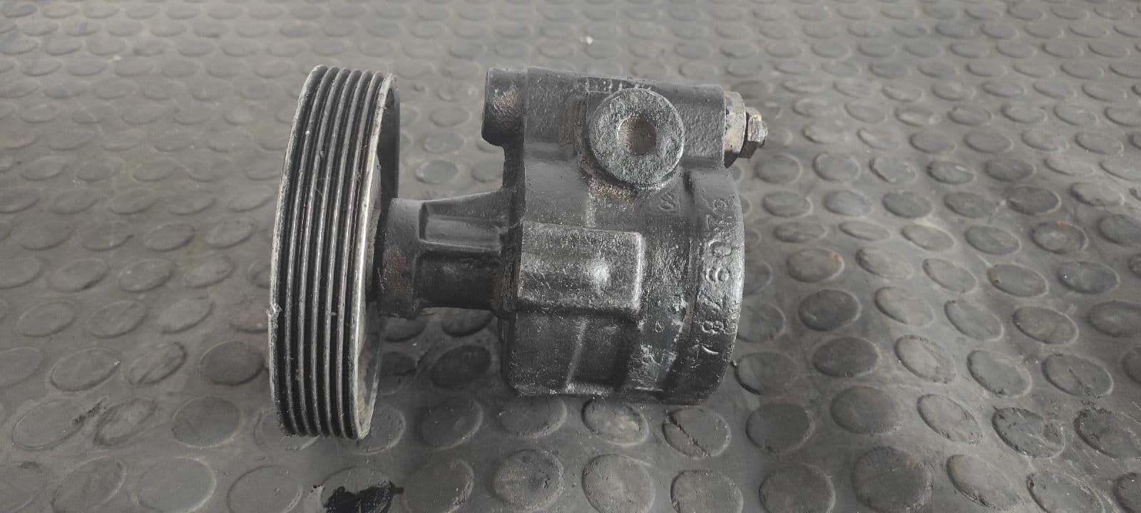 Recambio de BOMBA DIRECCION para RENAULT 19 HATCHBACK (B/C53) F3N referencia OEM IAM 7846075 6