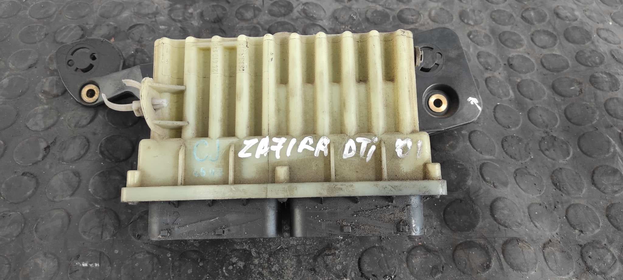 Recambio de CAJA RELES VENTILADORES para OPEL ZAFIRA A Y20DTH referencia OEM IAM 24410130