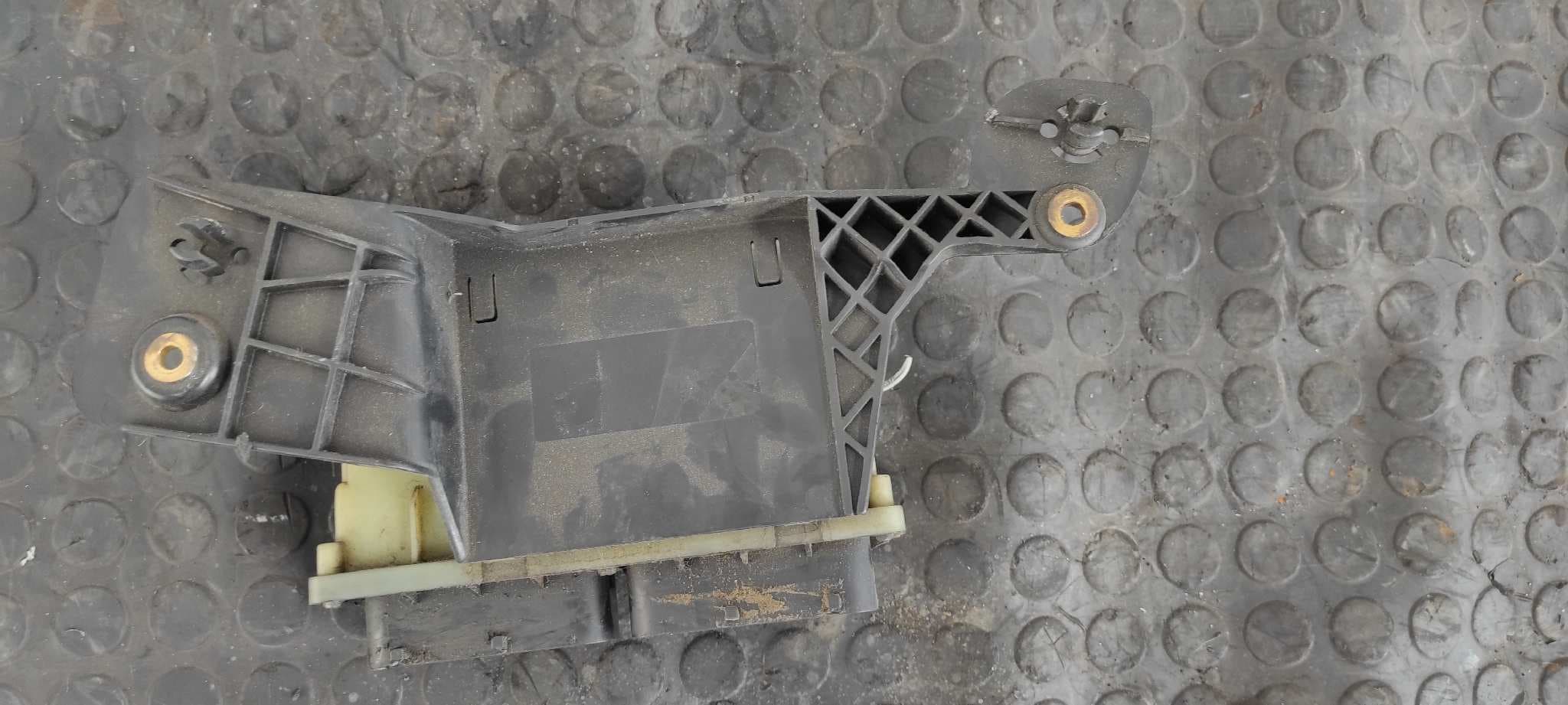 Recambio de CAJA RELES VENTILADORES para OPEL ZAFIRA A Y20DTH referencia OEM IAM 24410130 4