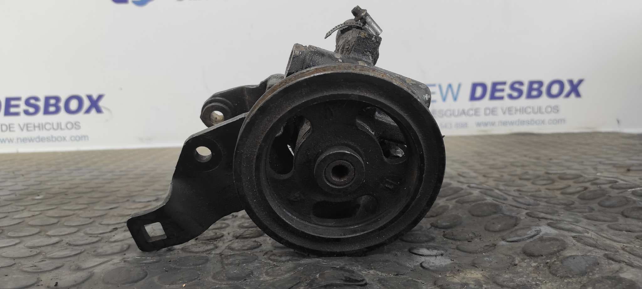 Recambio de BOMBA DIRECCION para OPEL CORSA B 17D referencia OEM IAM 26016947