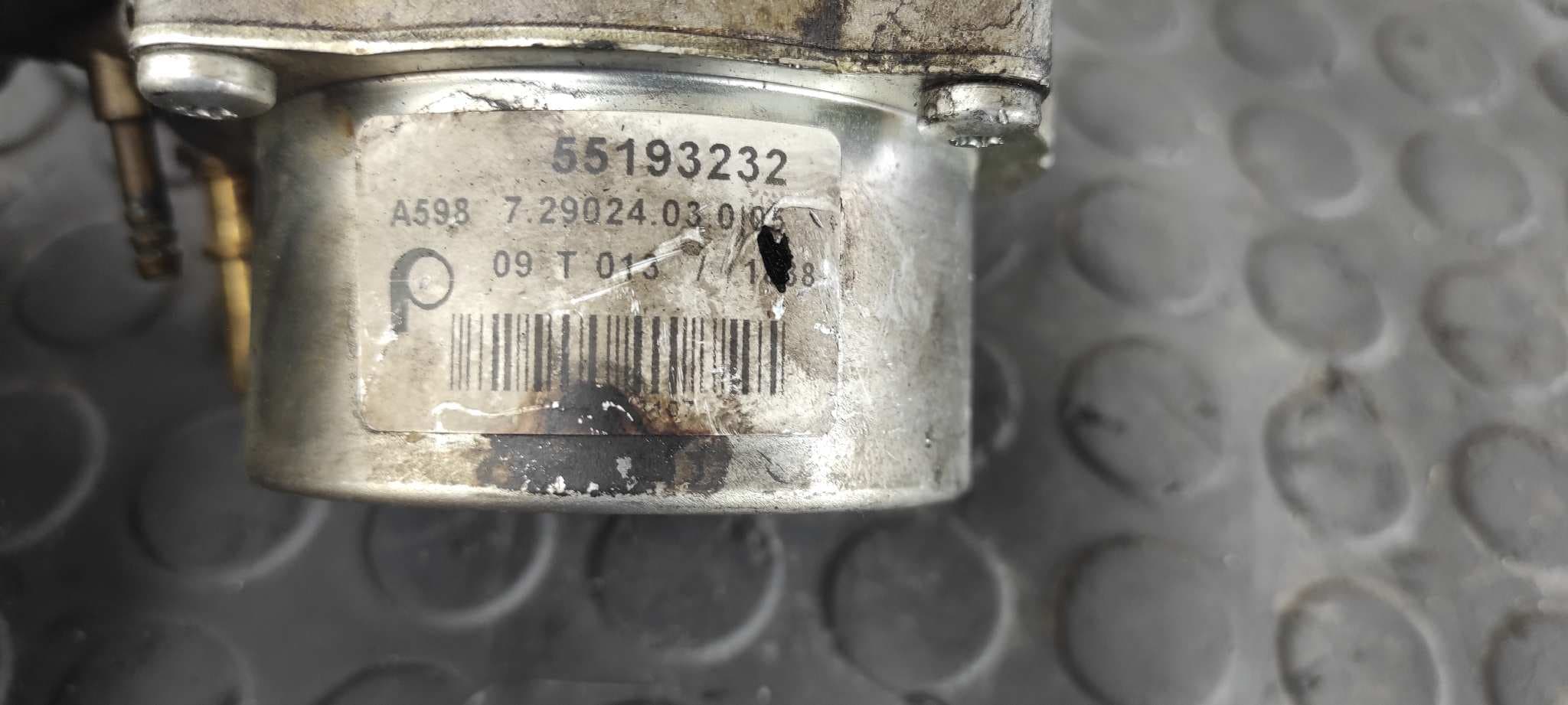 Recambio de DEPRESOR FRENO / BOMBA VACIO para OPEL CORSA D Z13DTJ  referencia OEM IAM 55193232 4