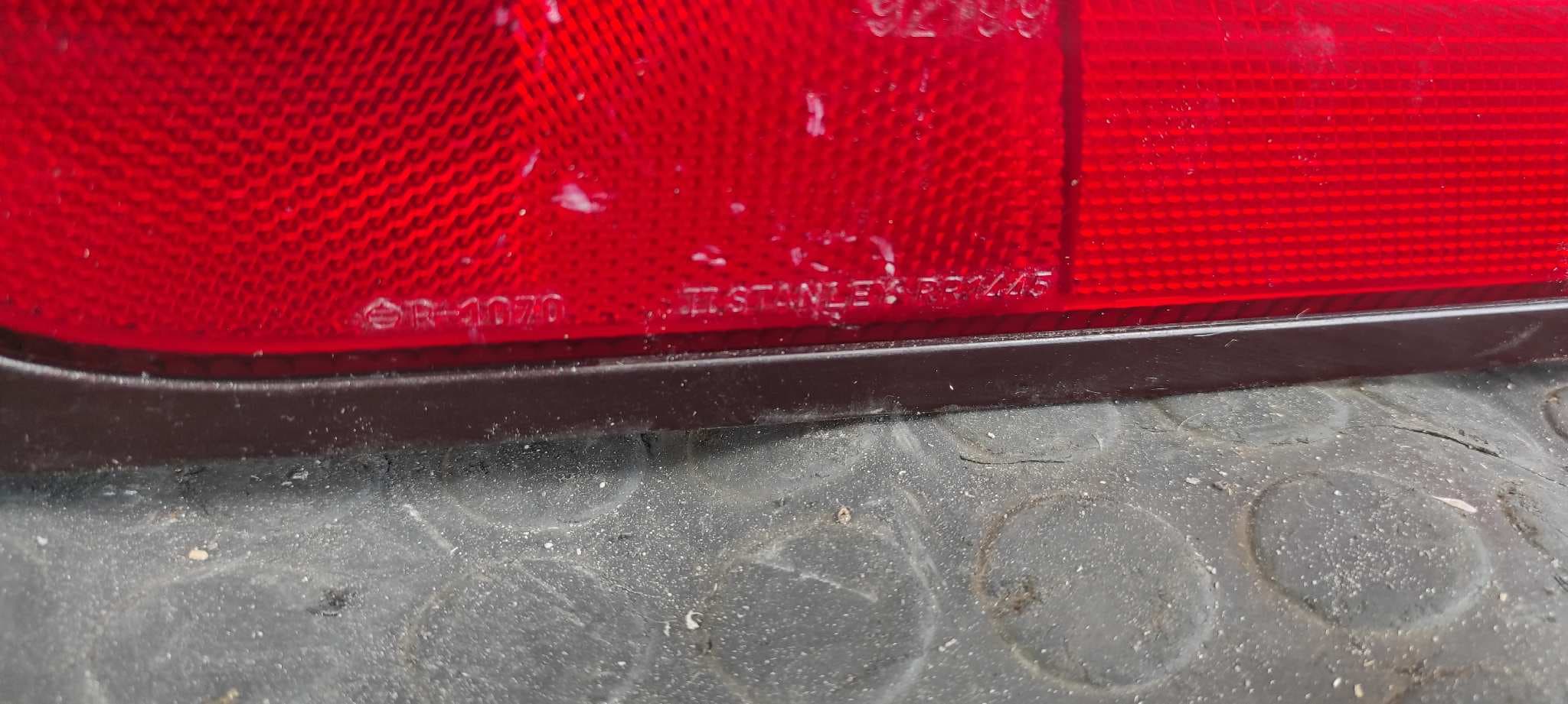 Recambio de PILOTO TRASERO IZQUIERDO para FORD PROBE 2.0 referencia OEM IAM 0431445 2