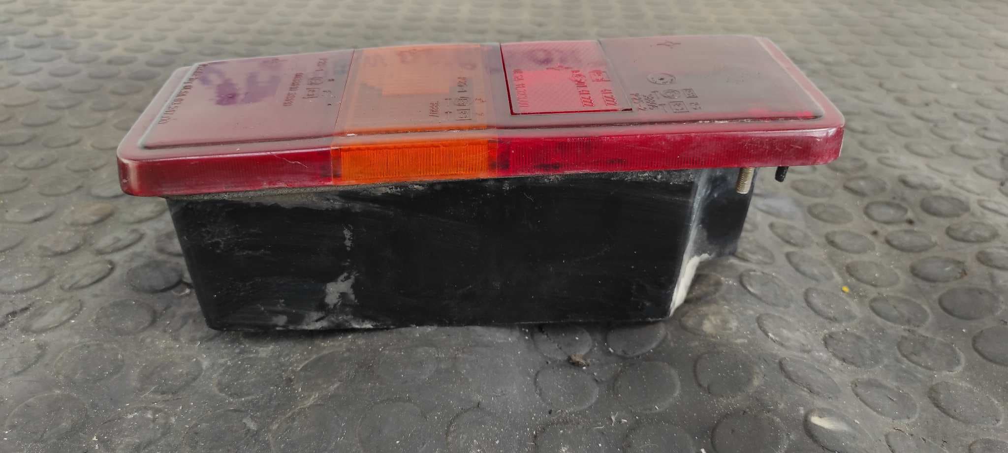 Recambio de PILOTO TRASERO IZQUIERDO para CITROEN C 25 COMBI/BUS * referencia OEM IAM 03517010S   - BLANCO 4