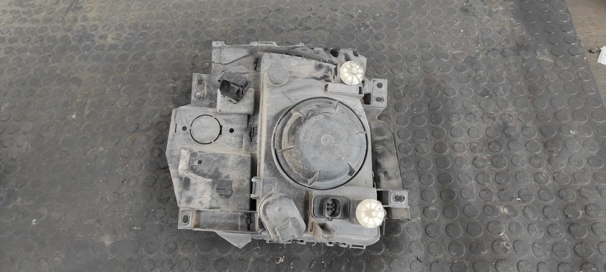 Recambio de FARO DERECHO para VOLKSWAGEN T4 BUS (MOD. 1991) referencia OEM IAM 7D1941010D 5