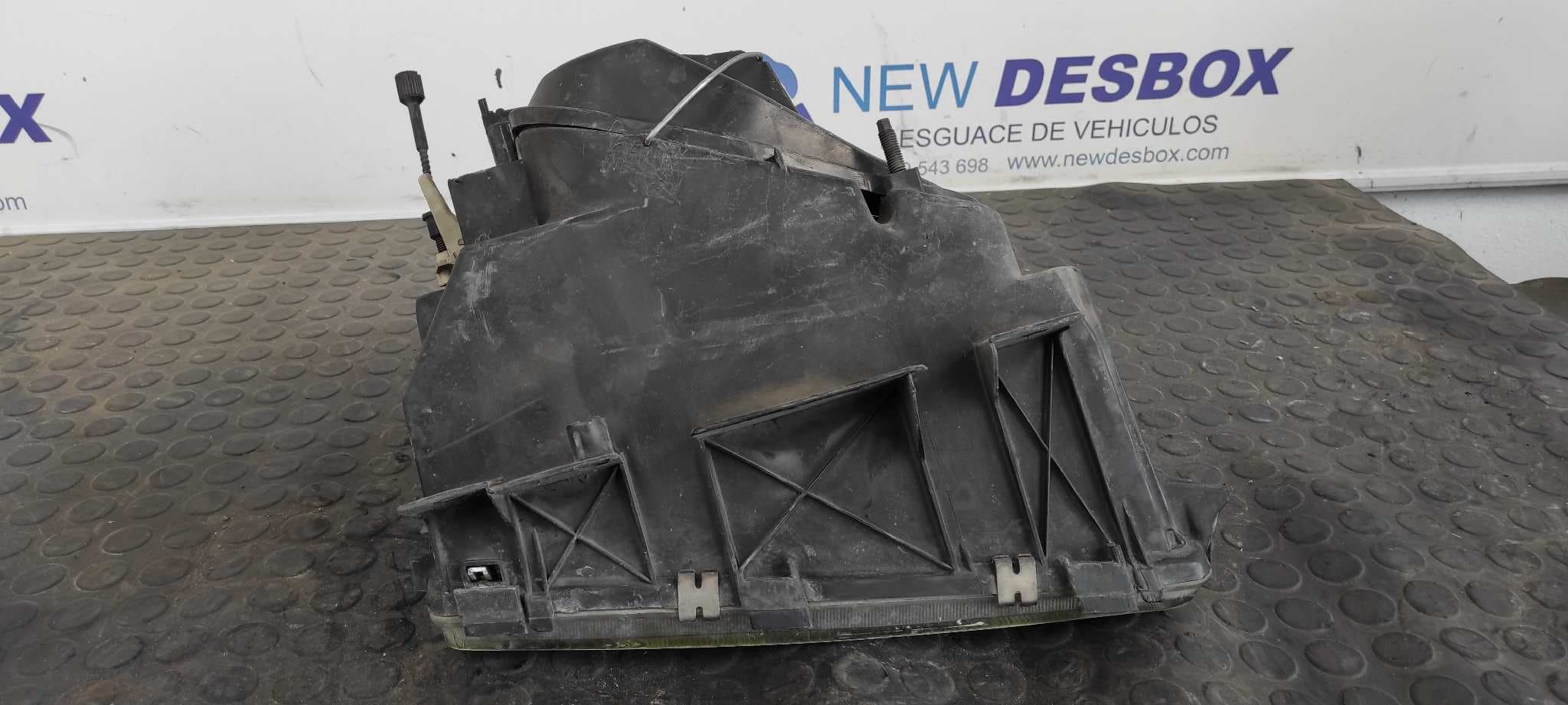 Recambio de FARO IZQUIERDO para PEUGEOT 405 BERLINA 1.9 16V D6A referencia OEM IAM    - AZUL 5
