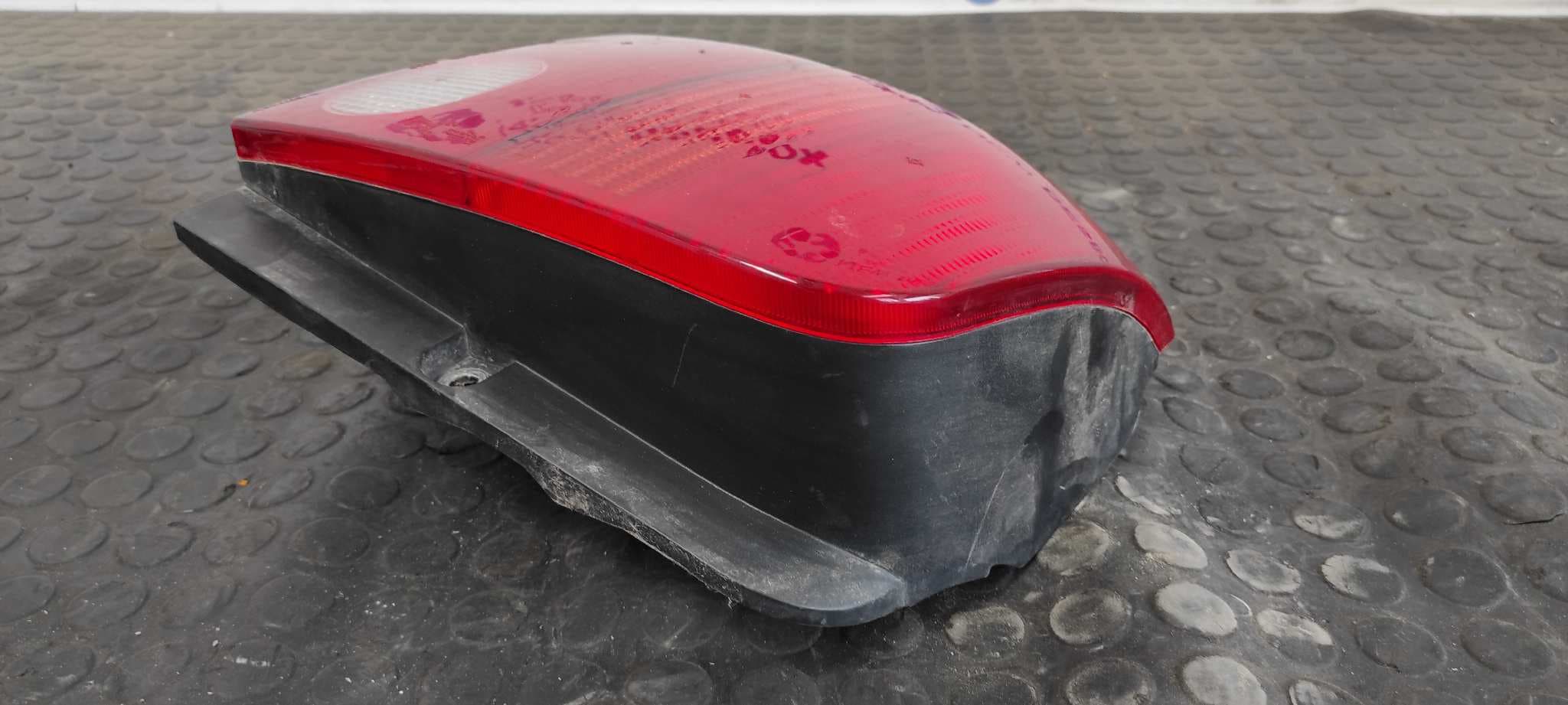 Recambio de PILOTO TRASERO IZQUIERDO para VOLKSWAGEN LUPO (6X1/6E1) referencia OEM IAM 6X0945111D 7