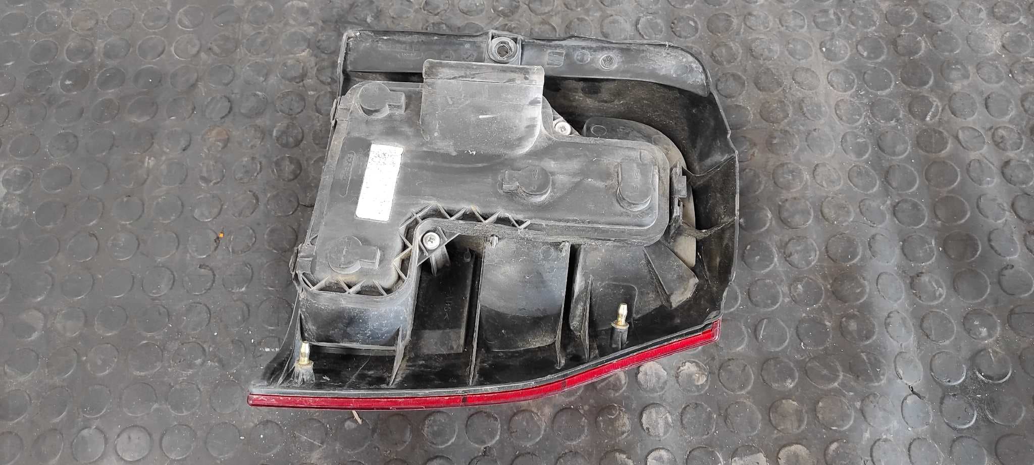 Recambio de PILOTO TRASERO IZQUIERDO para VOLKSWAGEN LUPO (6X1/6E1) referencia OEM IAM 6X0945111D 8