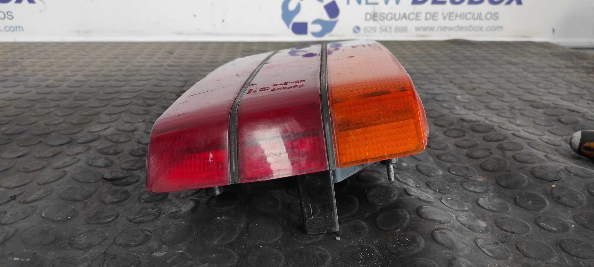 Recambio de PILOTO TRASERO DERECHO para SEAT MALAGA 1.2 referencia OEM IAM 21308 2